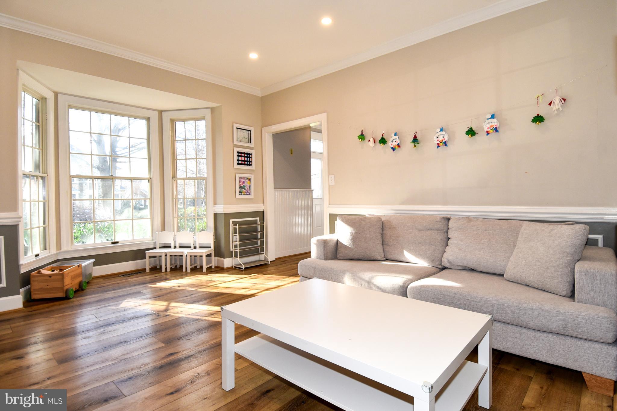 ROSE HILL FALLS - Residential