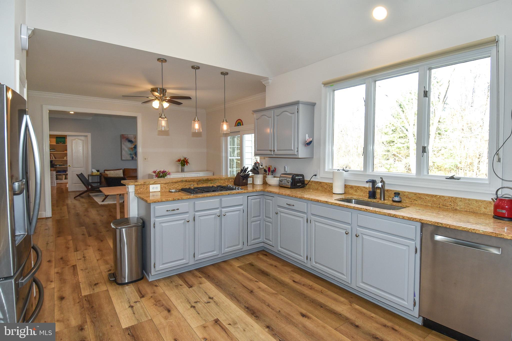 ROSE HILL FALLS - Residential