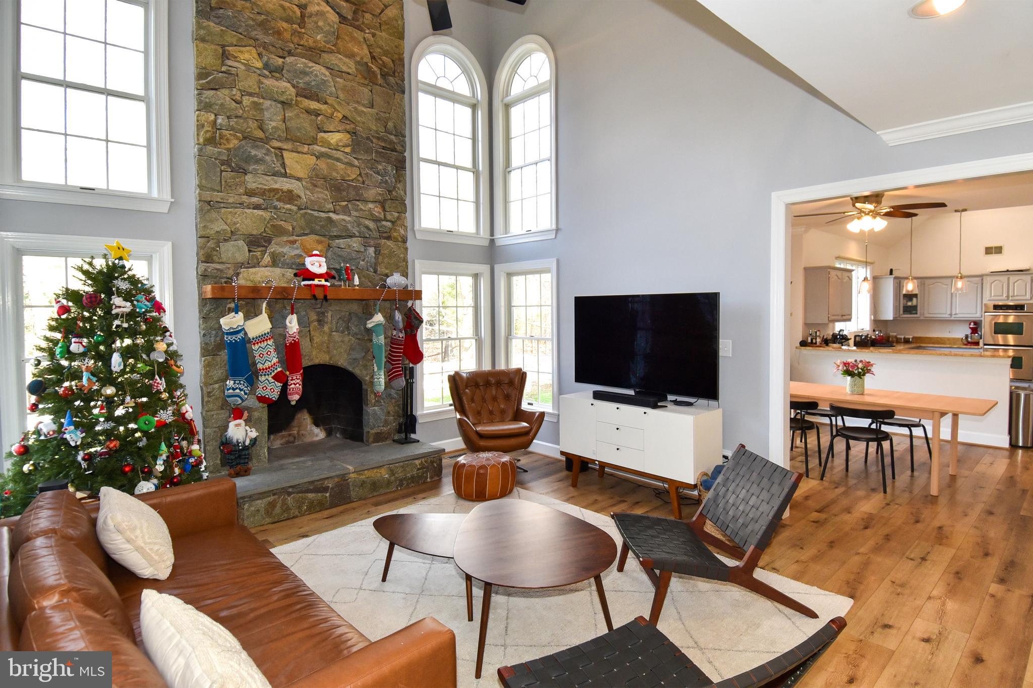 ROSE HILL FALLS - Residential