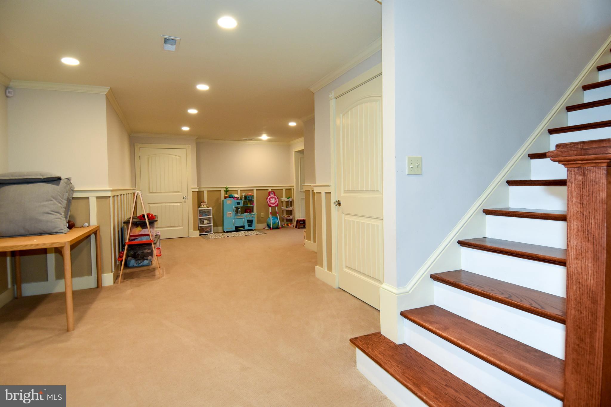 ROSE HILL FALLS - Residential