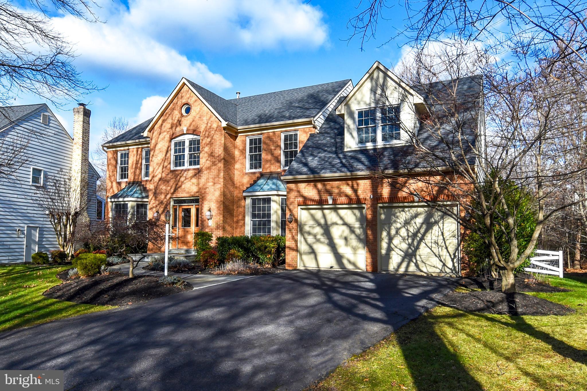 ROSE HILL FALLS - Residential