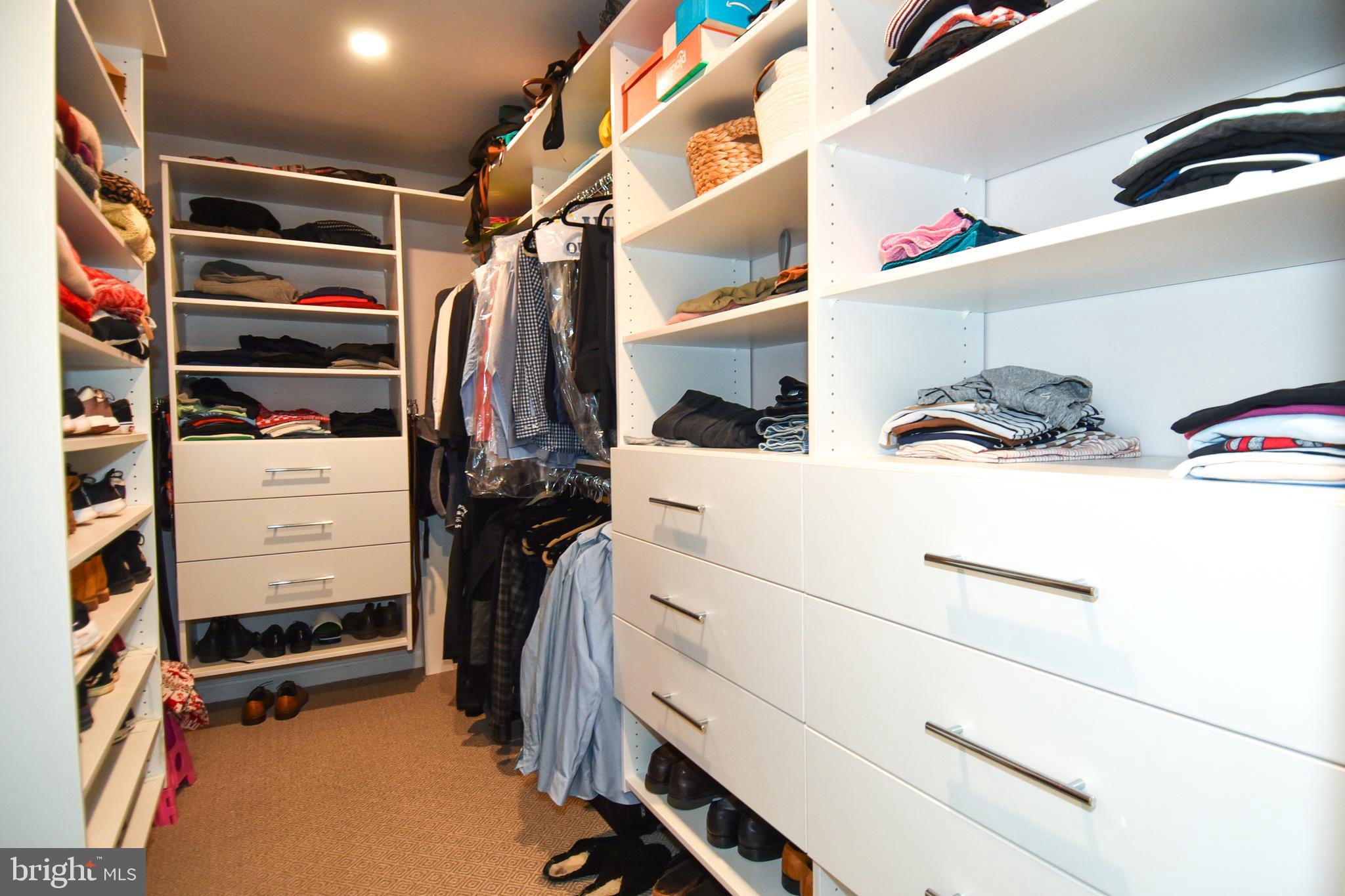 ROSE HILL FALLS - Residential