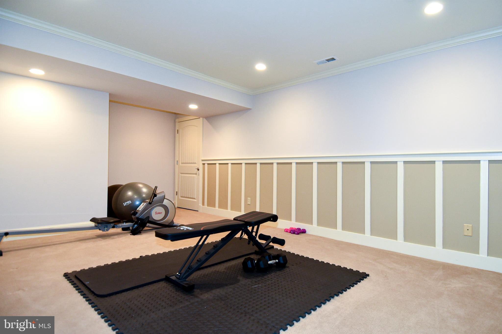 ROSE HILL FALLS - Residential