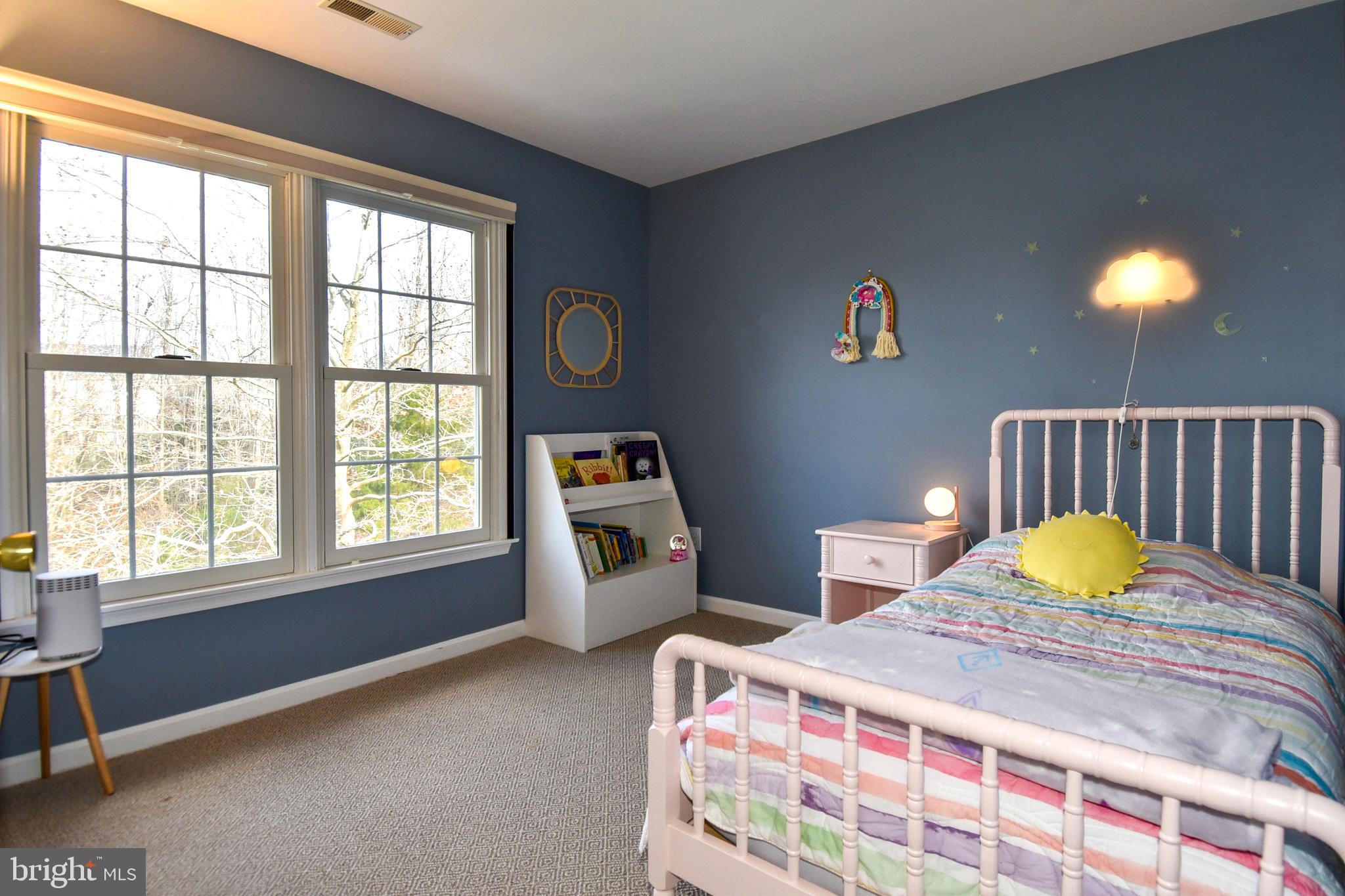 ROSE HILL FALLS - Residential