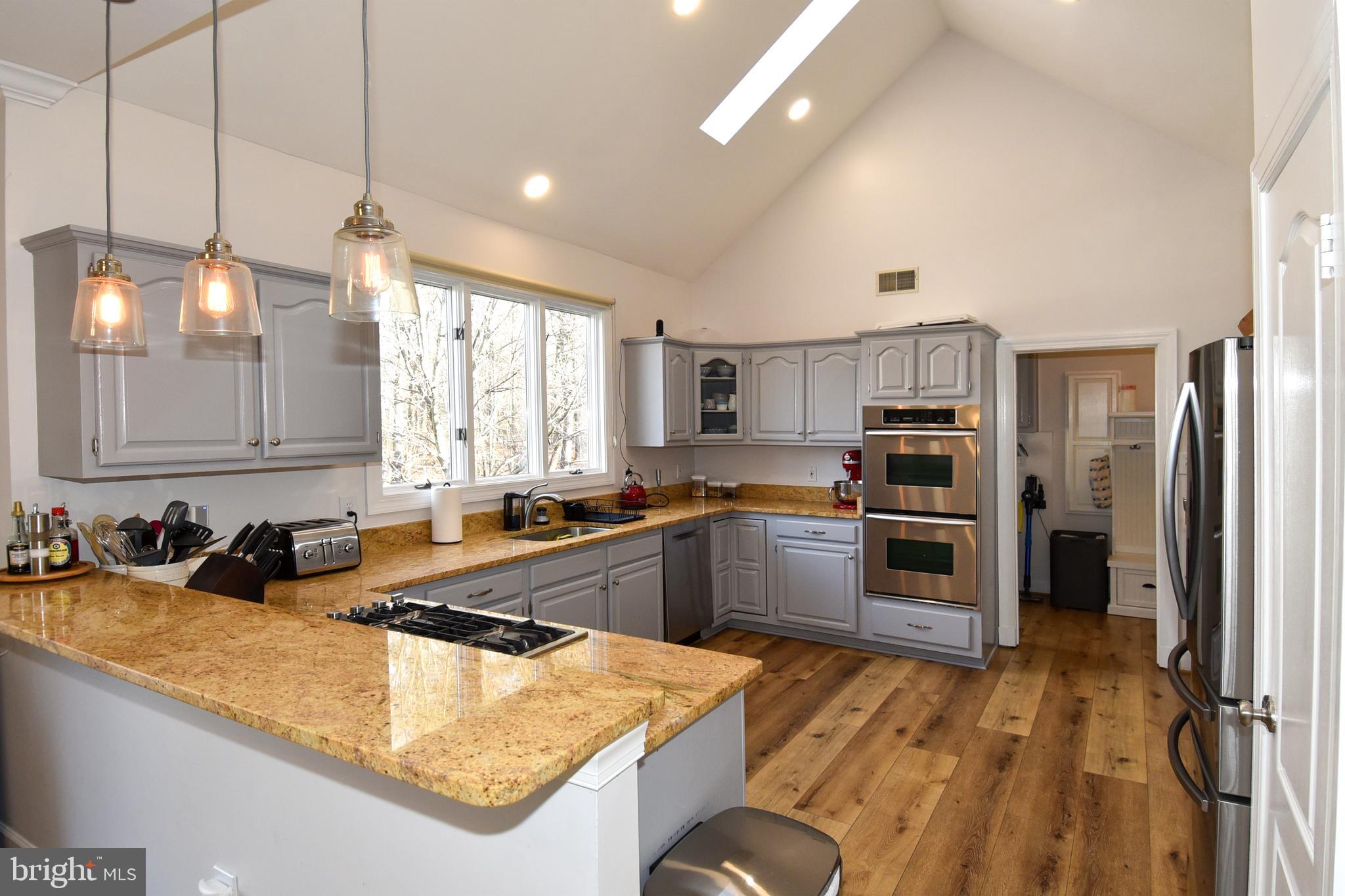 ROSE HILL FALLS - Residential