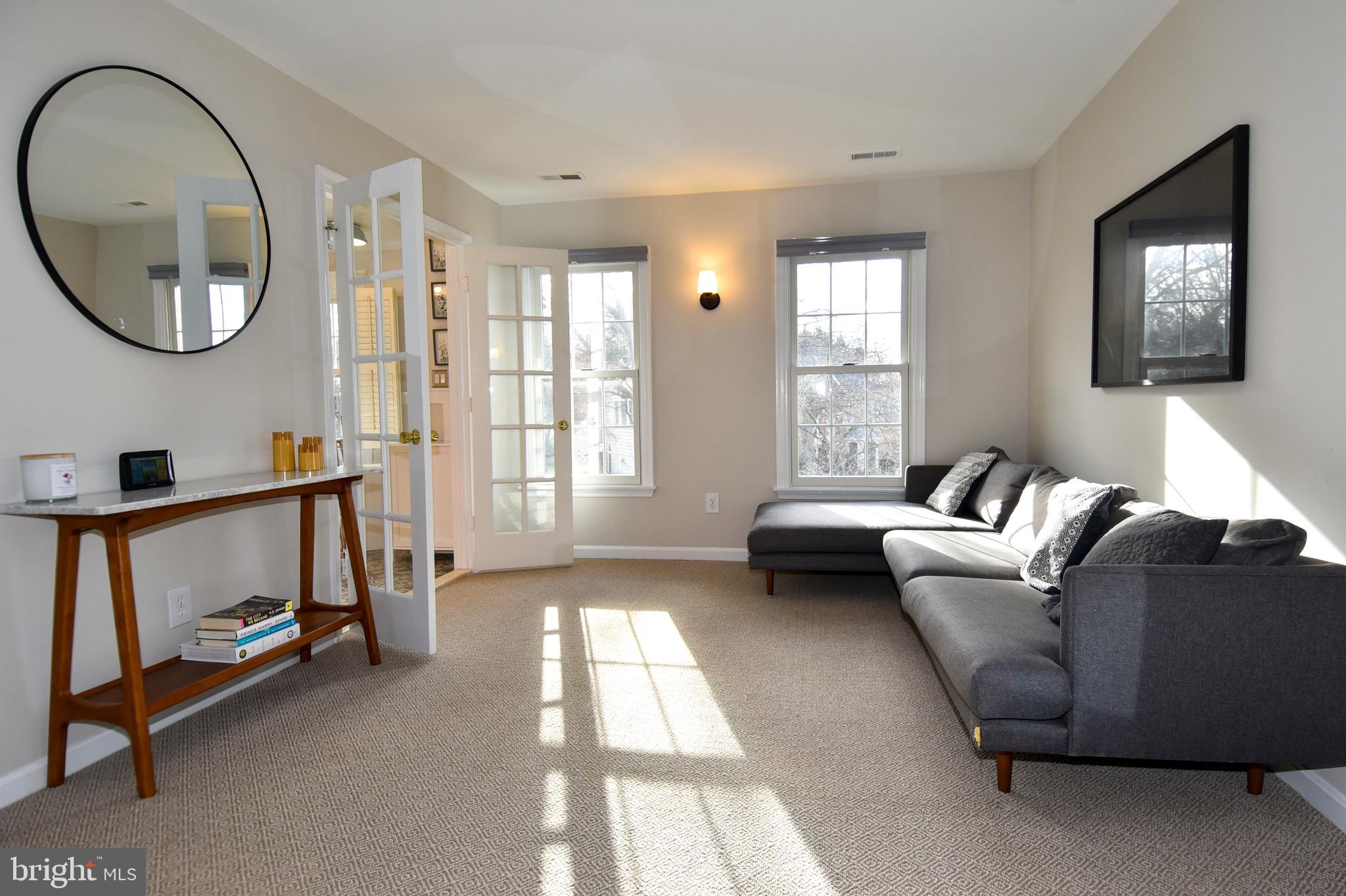 ROSE HILL FALLS - Residential