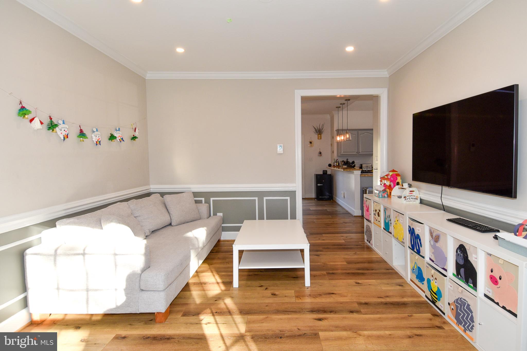 ROSE HILL FALLS - Residential