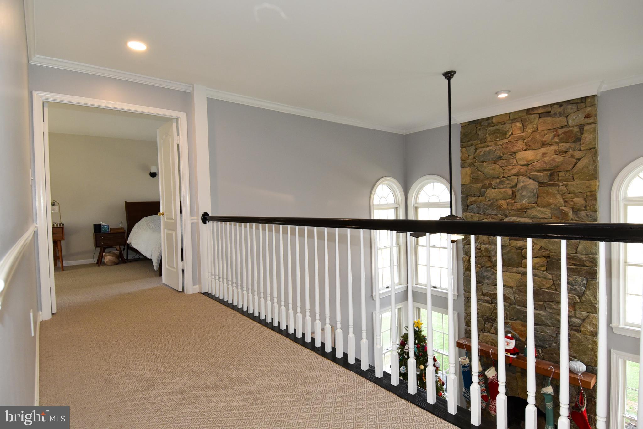 ROSE HILL FALLS - Residential