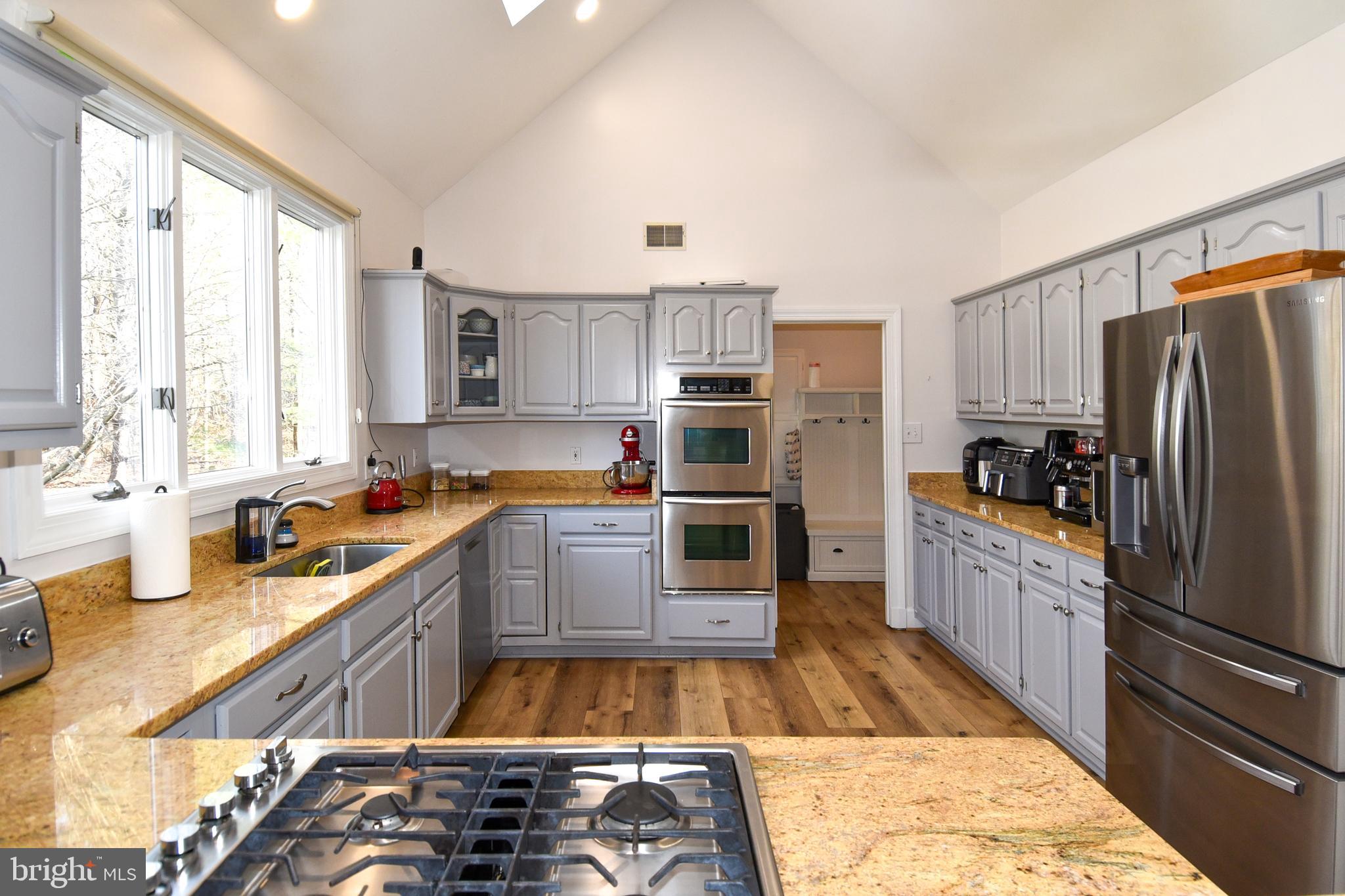 ROSE HILL FALLS - Residential