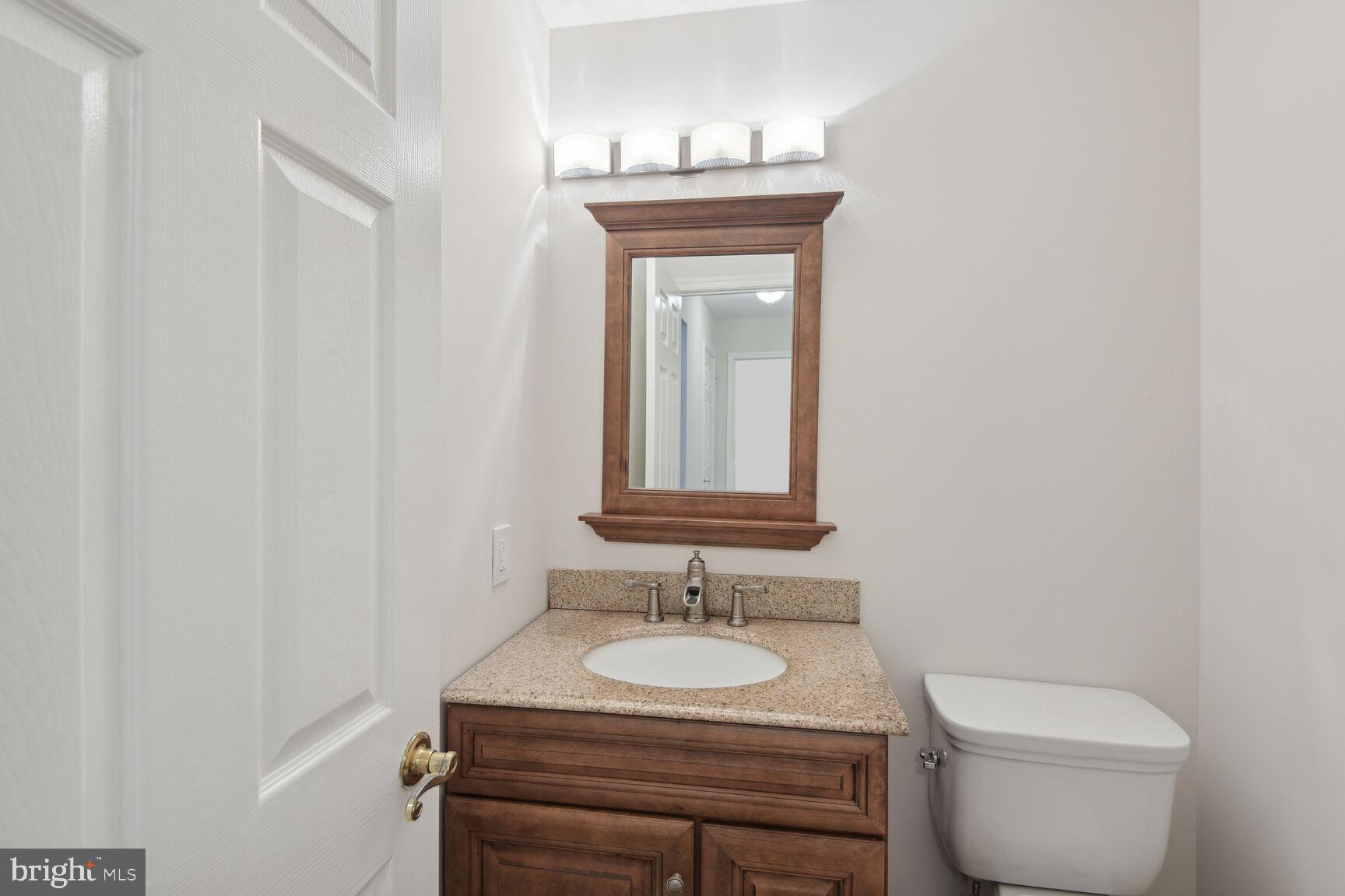 ASHTON - Residential