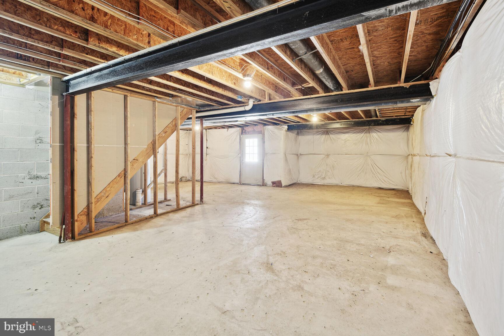 ASHTON - Residential