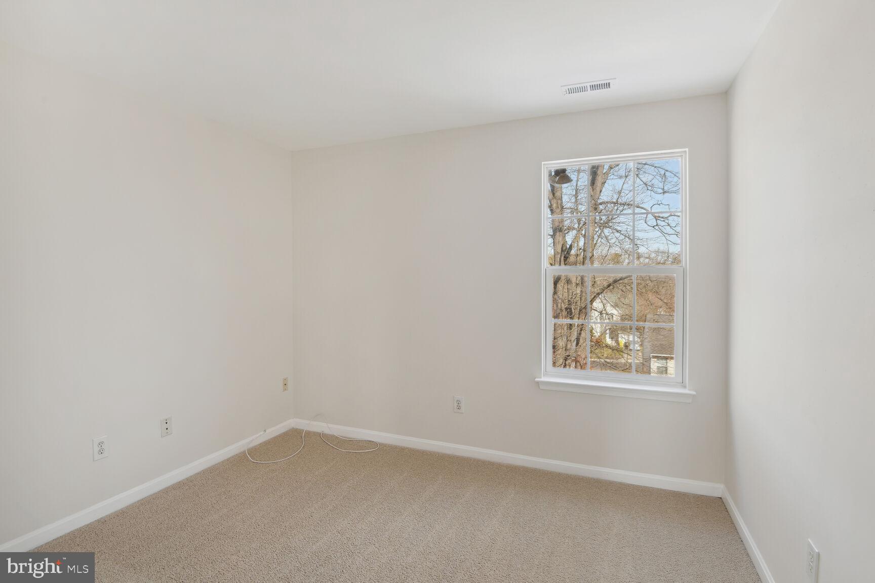 ASHTON - Residential