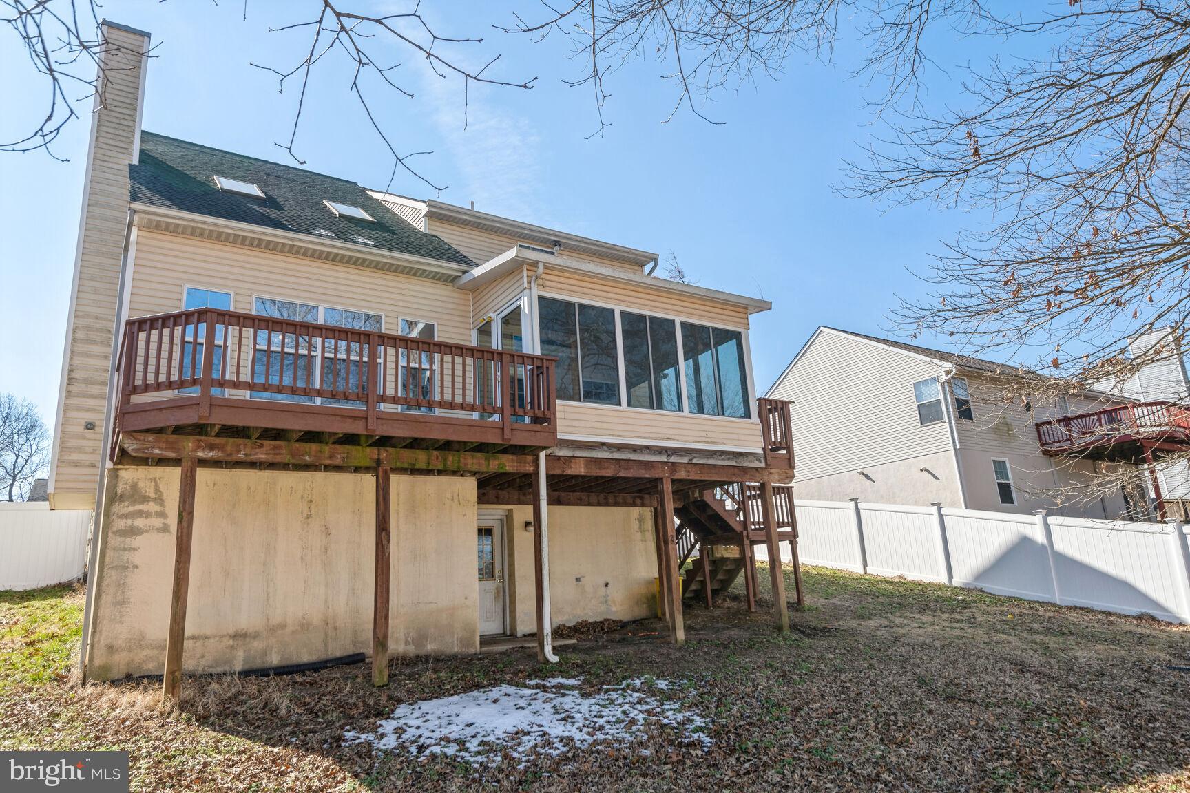 ASHTON - Residential