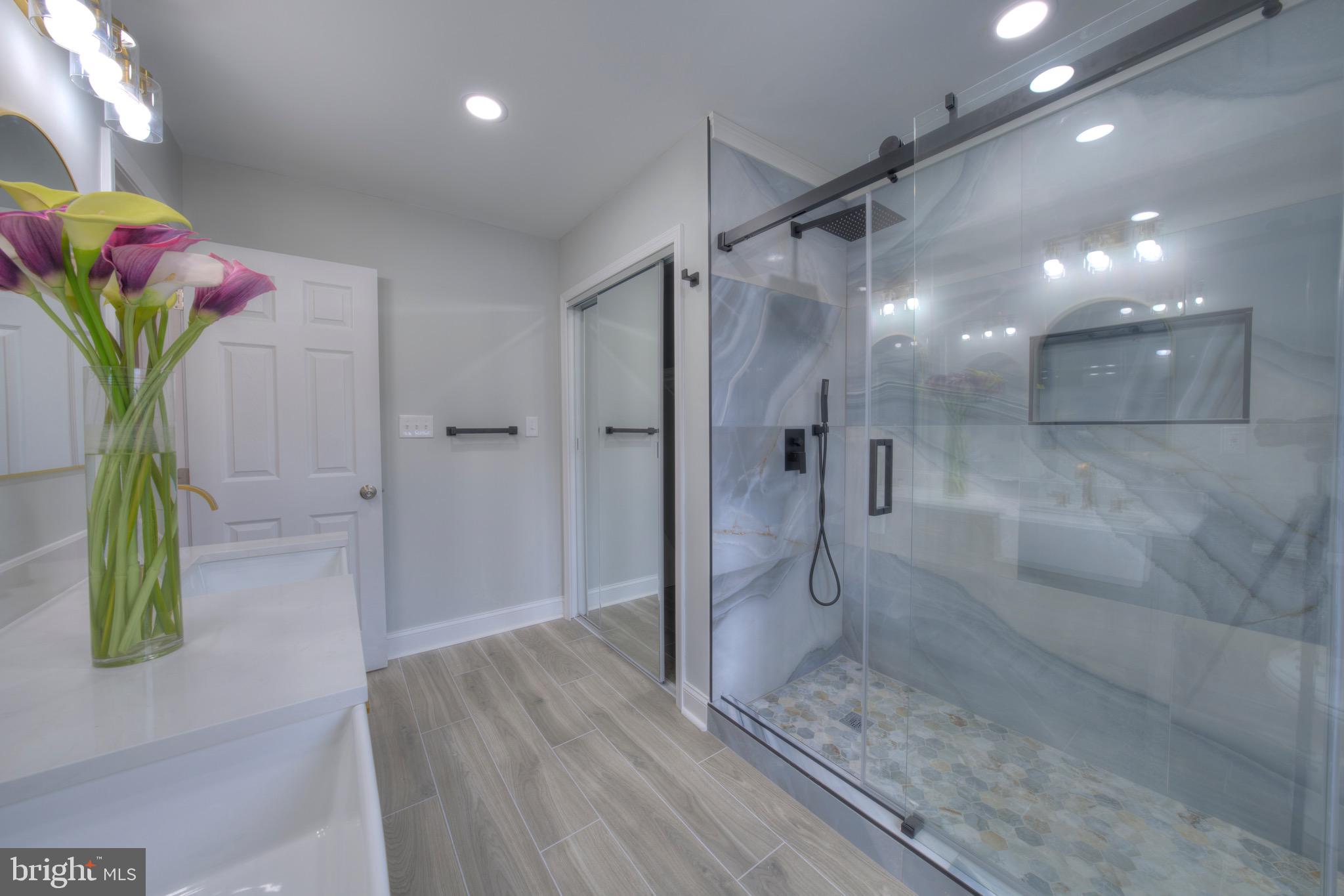 3154 STRATFORD COURT