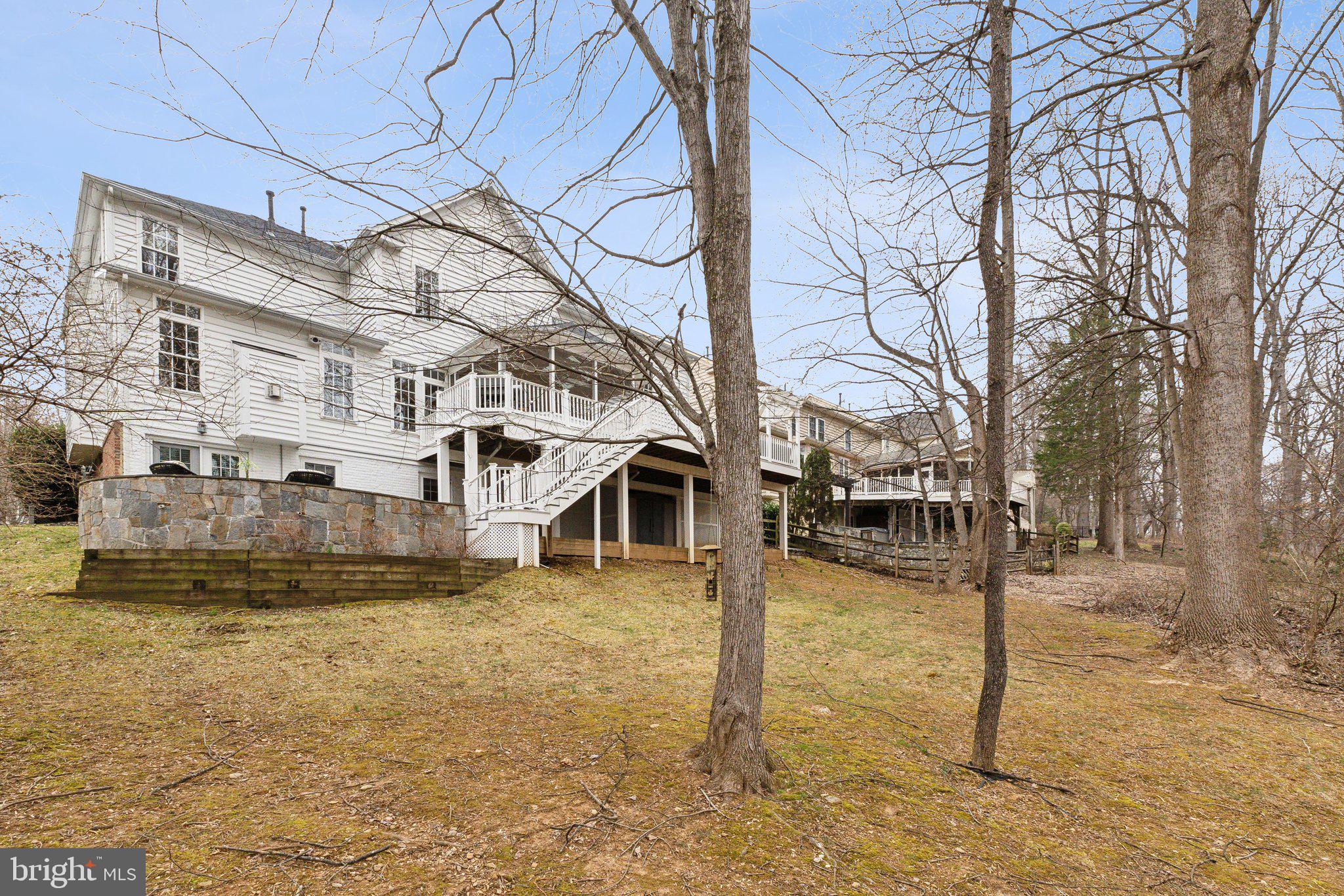 LAKELANDS - Residential