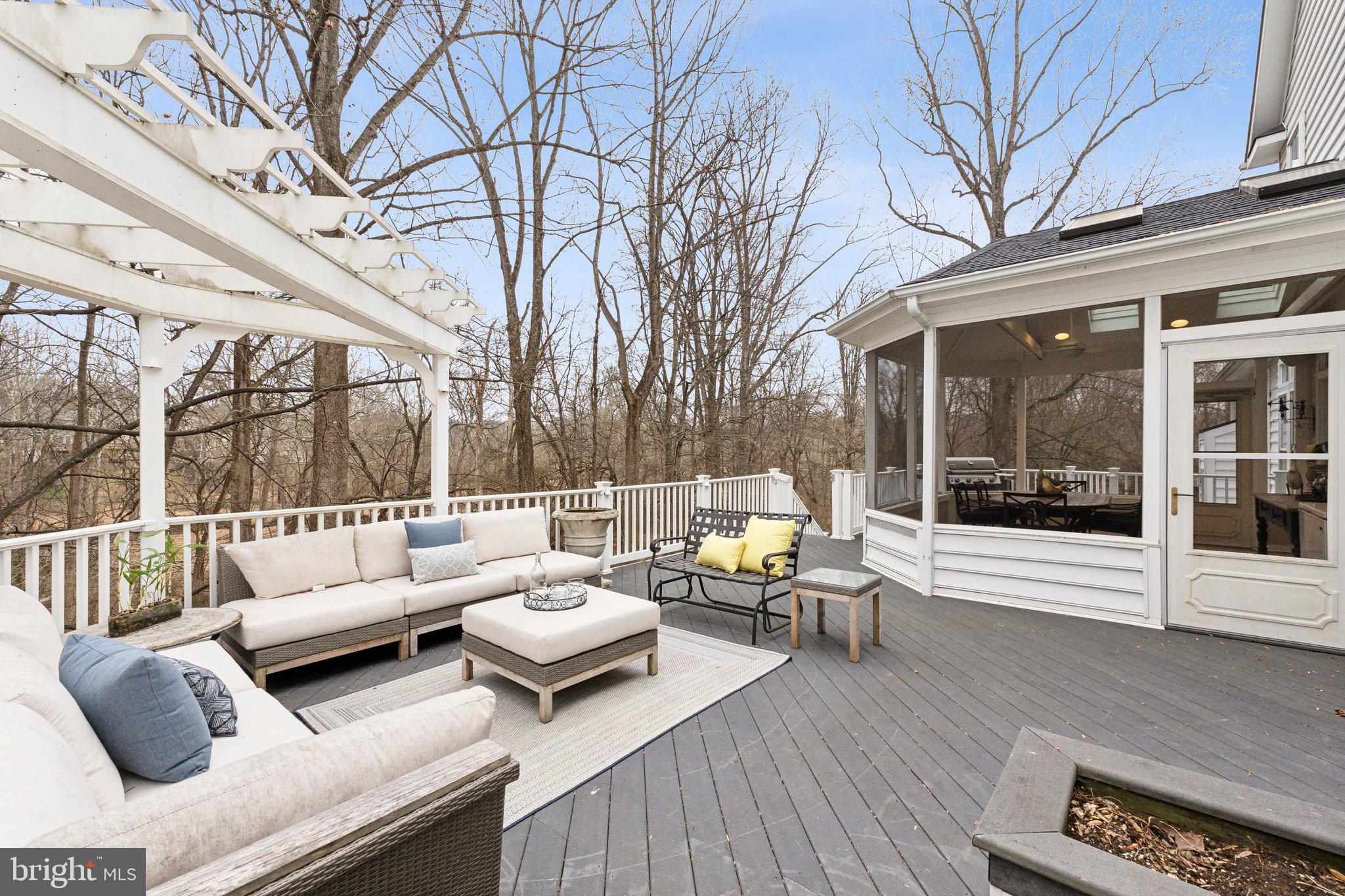 LAKELANDS - Residential