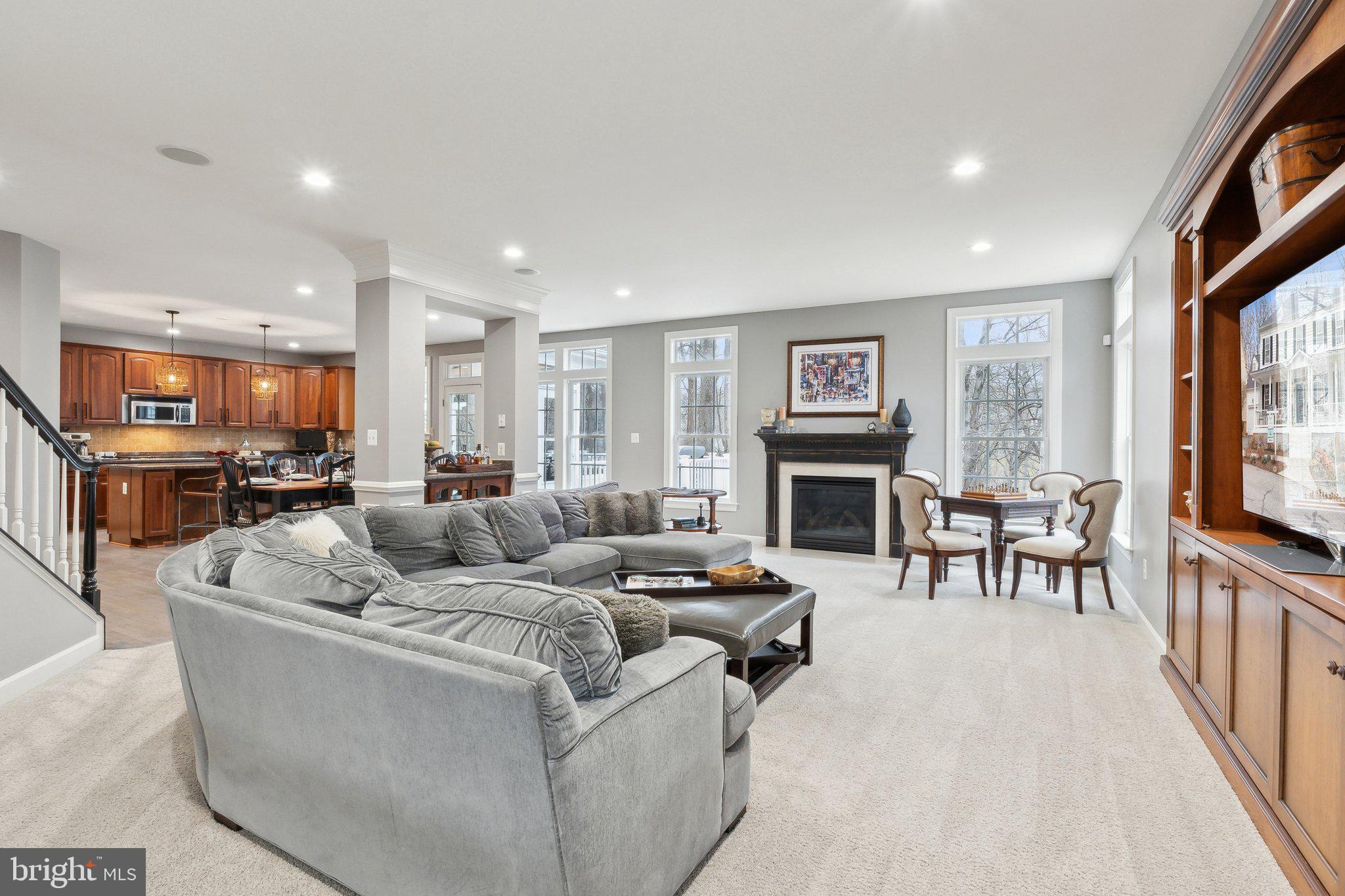 LAKELANDS - Residential