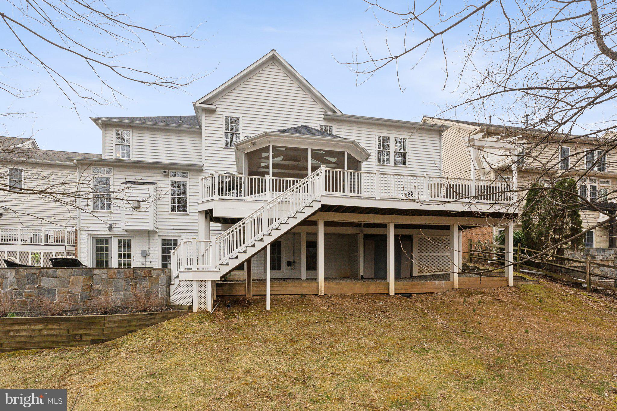 LAKELANDS - Residential