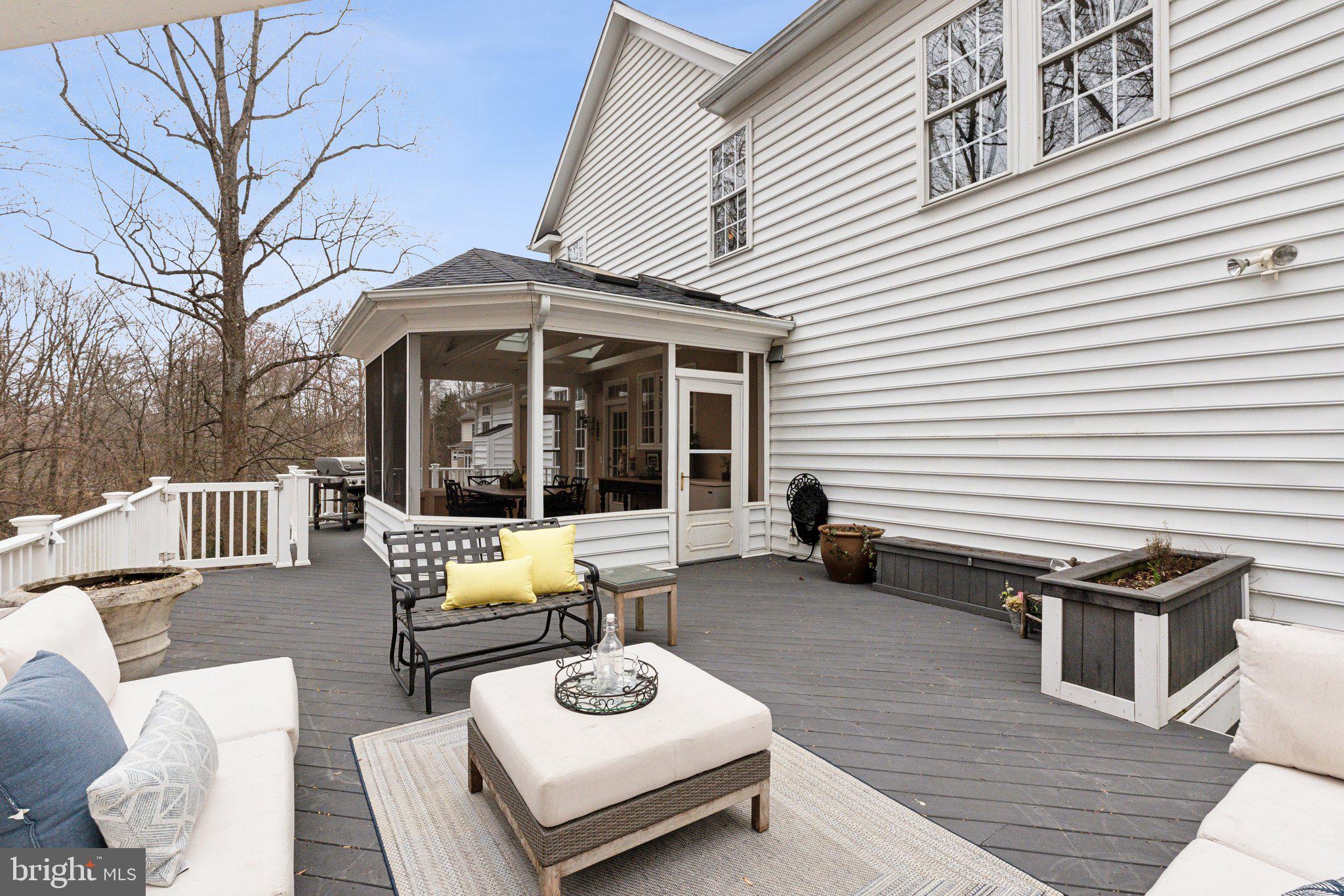 LAKELANDS - Residential