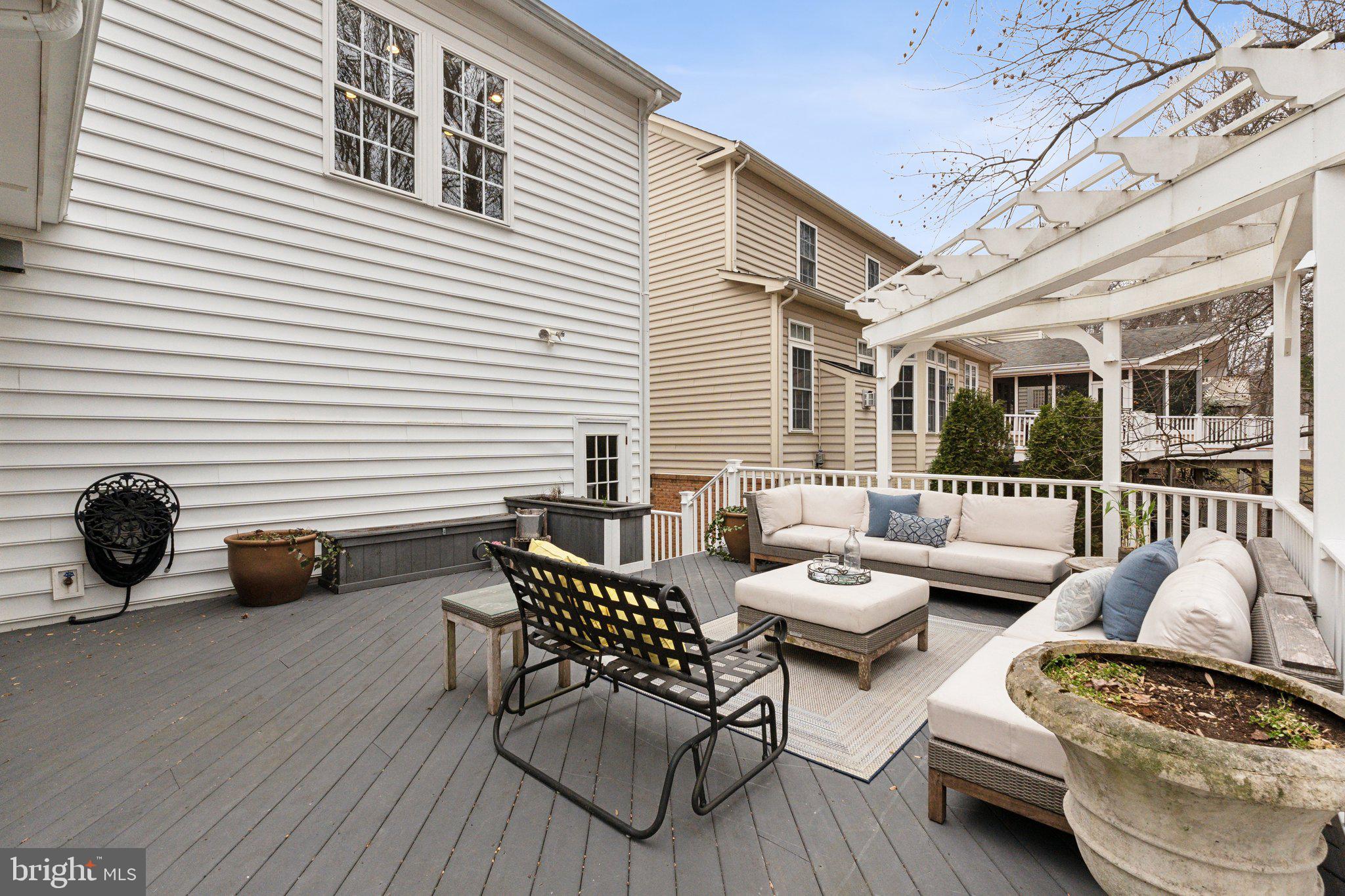 LAKELANDS - Residential