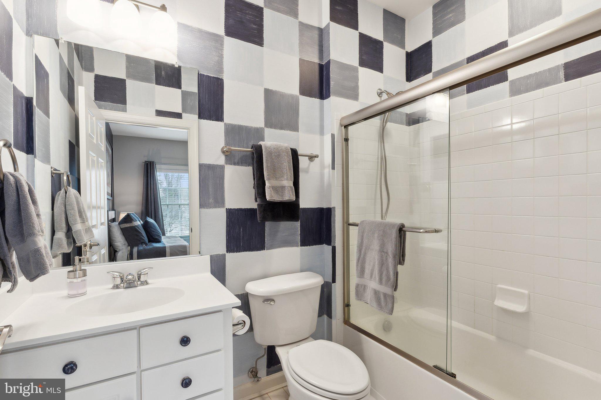 LAKELANDS - Residential