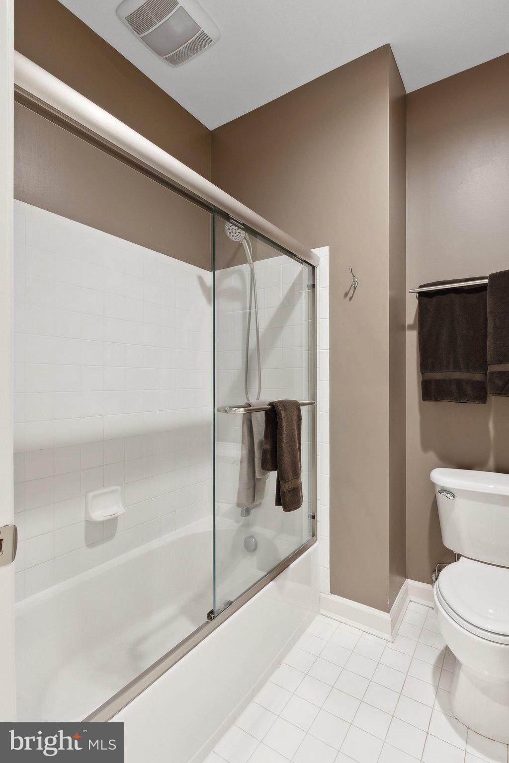 LAKELANDS - Residential