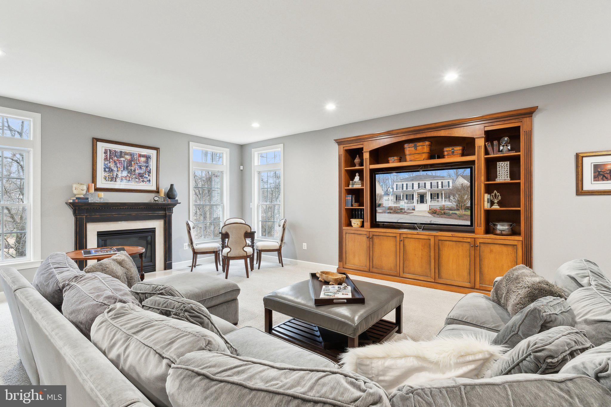 LAKELANDS - Residential