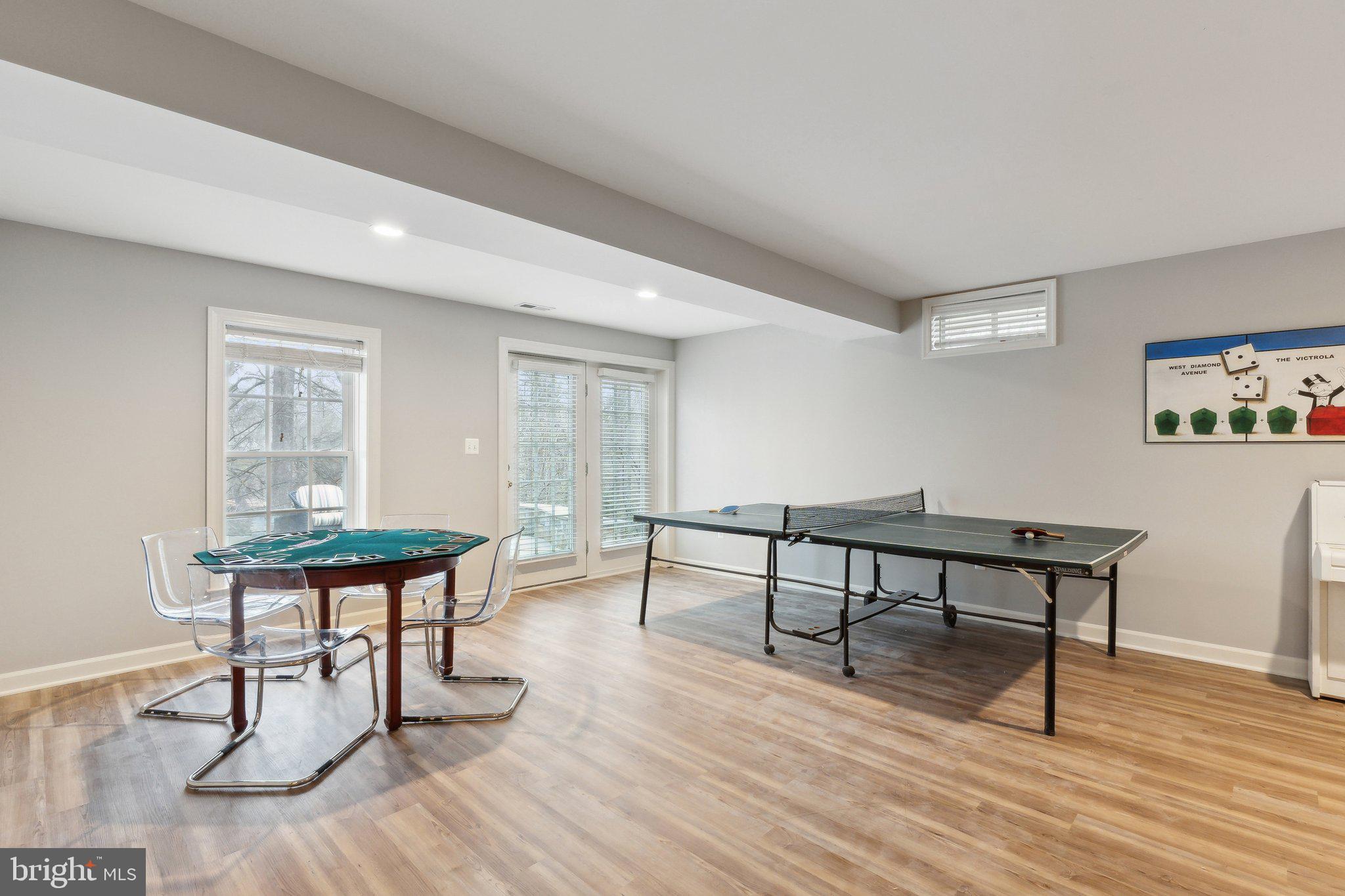 LAKELANDS - Residential