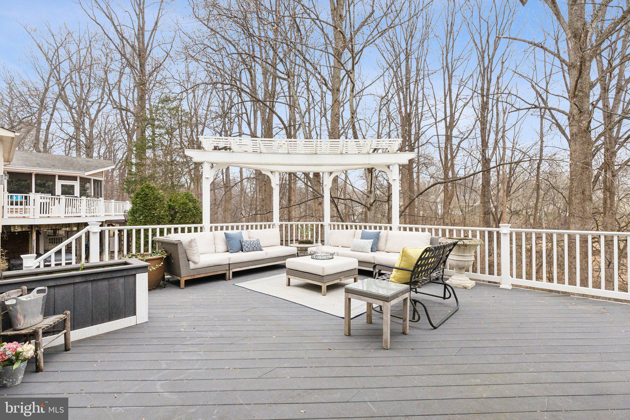 LAKELANDS - Residential