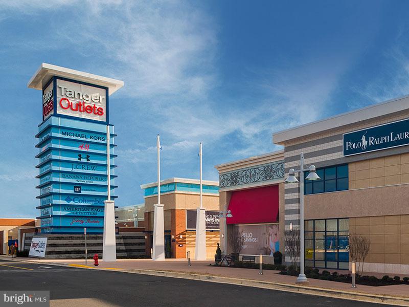 MARLOW TOWERS CONDOMINIUMS - Residential Lease