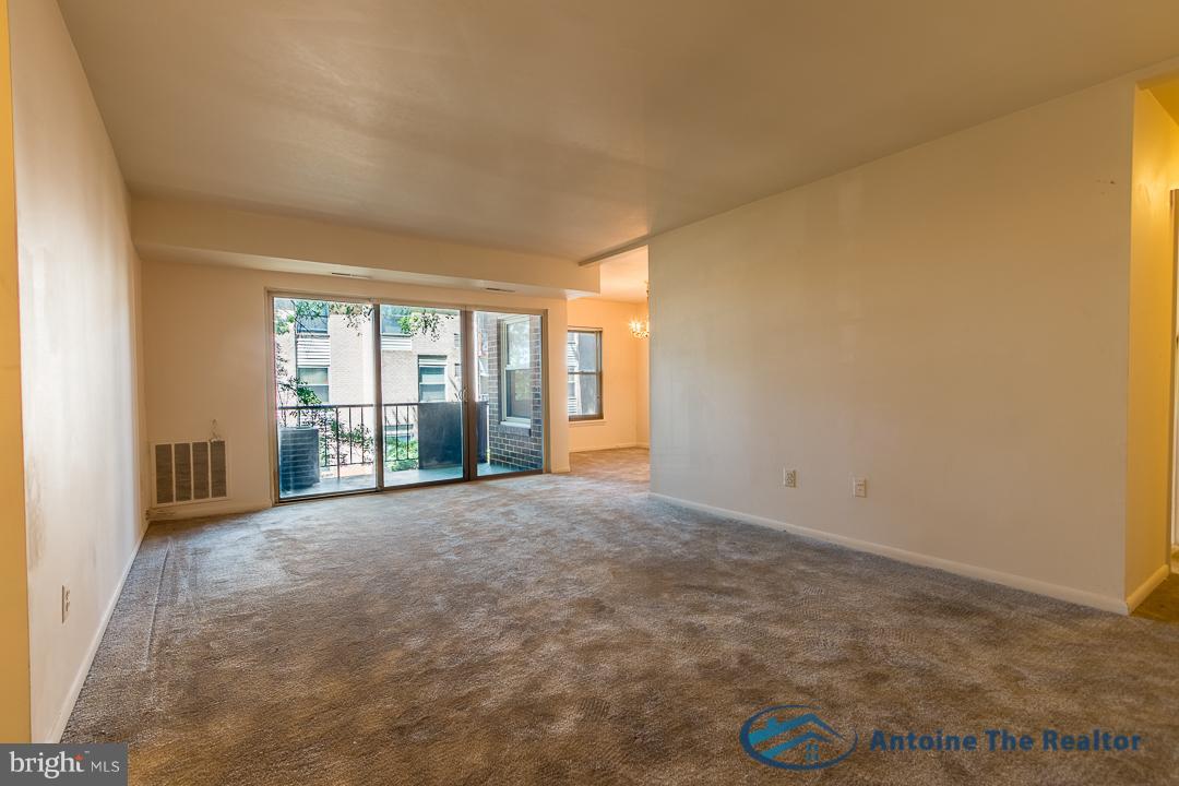 MARLOW TOWERS CONDOMINIUMS - Residential Lease