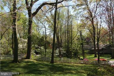 BRADLEY HILLS GROVE - Residential