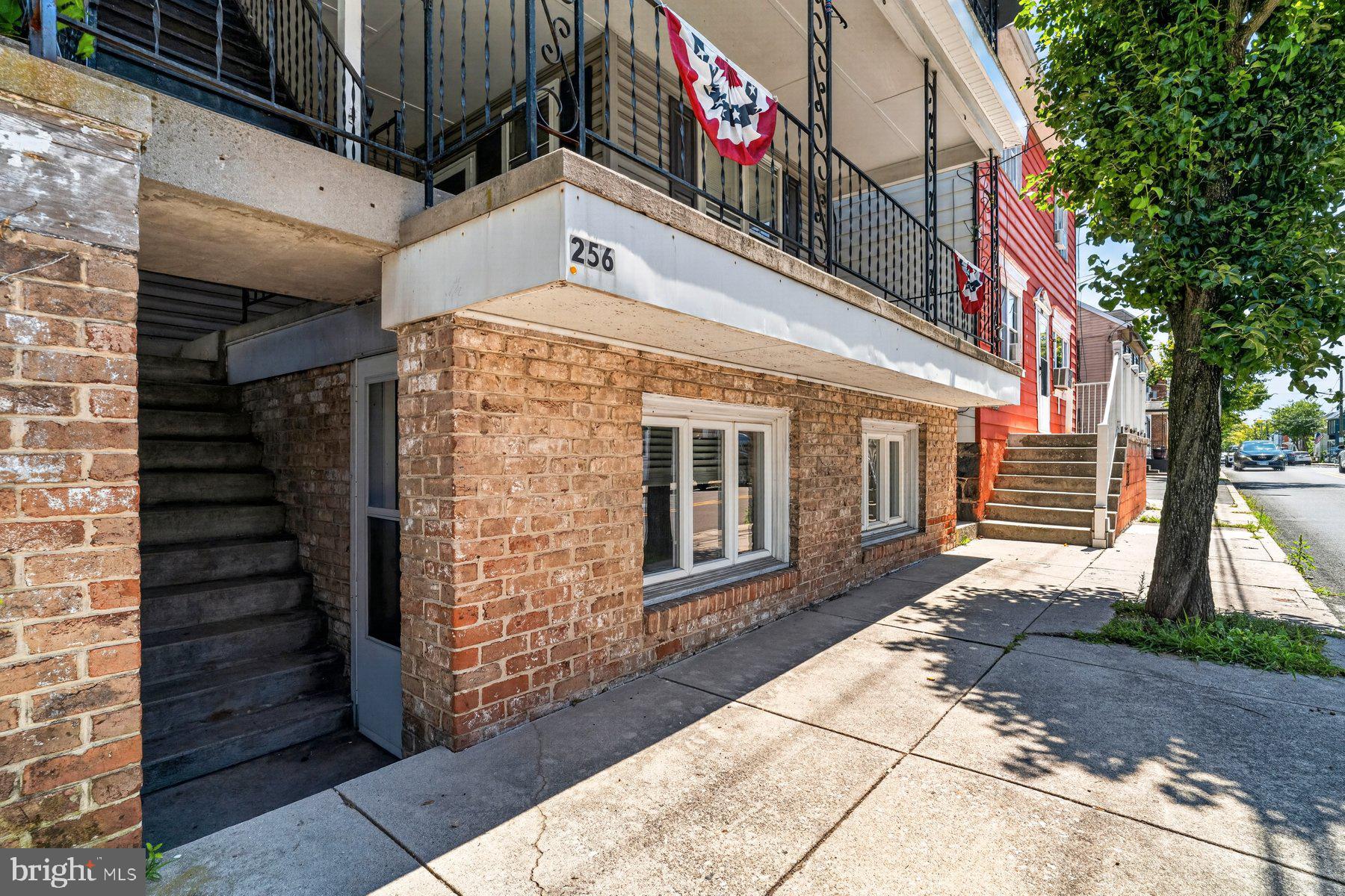 256 S WASHINGTON STREET BASEMENT