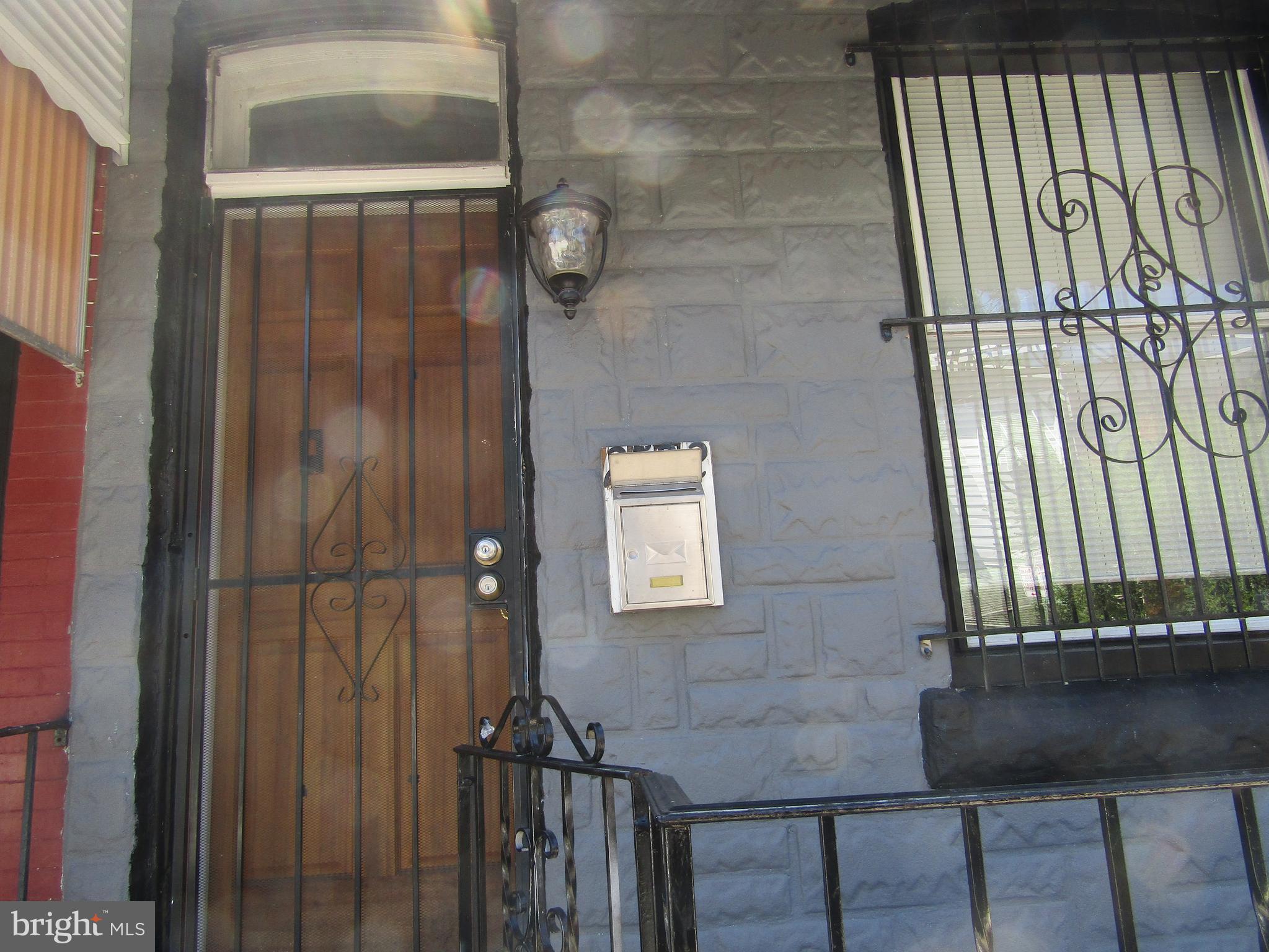 2522 W MONTGOMERY AVENUE