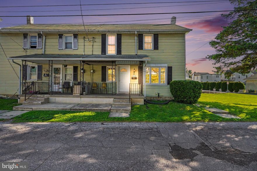 Nestled in a charming neighborhood, this delightful twin home exudes warmth and character, making it the perfect retreat for those seeking comfort and convenience. Built in 1900, this traditional residence combines timeless architectural charm with modern living, offering a unique opportunity to create lasting memories. Step inside to discover a cozy layout that maximizes space and functionality. With 1,050 square feet of finished living area, this home features two inviting bedrooms, perfect for restful nights and peaceful mornings. The full bathroom is thoughtfully designed, providing both style and practicality for your daily routines. The heart of the home is a welcoming living area that invites relaxation and connection. Imagine cozy evenings spent with loved ones, sharing stories and laughter. The full basement offers additional space for storage or the potential to create a personalized retreat, whether it be a home gym, workshop, or play area. The exterior of the property boasts a manageable lot size of 0.1 acres, providing just the right amount of outdoor space for gardening, barbecues, or simply enjoying the fresh air. On-street parking ensures convenience for you and your guests, making it easy to come and go as you please. Located in a peaceful setting, this home is just a stone's throw away from local amenities, ensuring that shopping, dining, and recreational activities are always within reach. Whether you're looking for a quiet evening stroll or a vibrant community atmosphere, this location has it all. This property is not just a house; it's a place where you can truly feel at home. With its rich history and inviting ambiance, it offers a canvas for your personal touch. Embrace the opportunity to create a space that reflects your style and meets your needs. Don't miss your chance to own this charming twin home that perfectly balances comfort, character, and convenience. Schedule a viewing today and envision the possibilities that await you in this lovely residence!