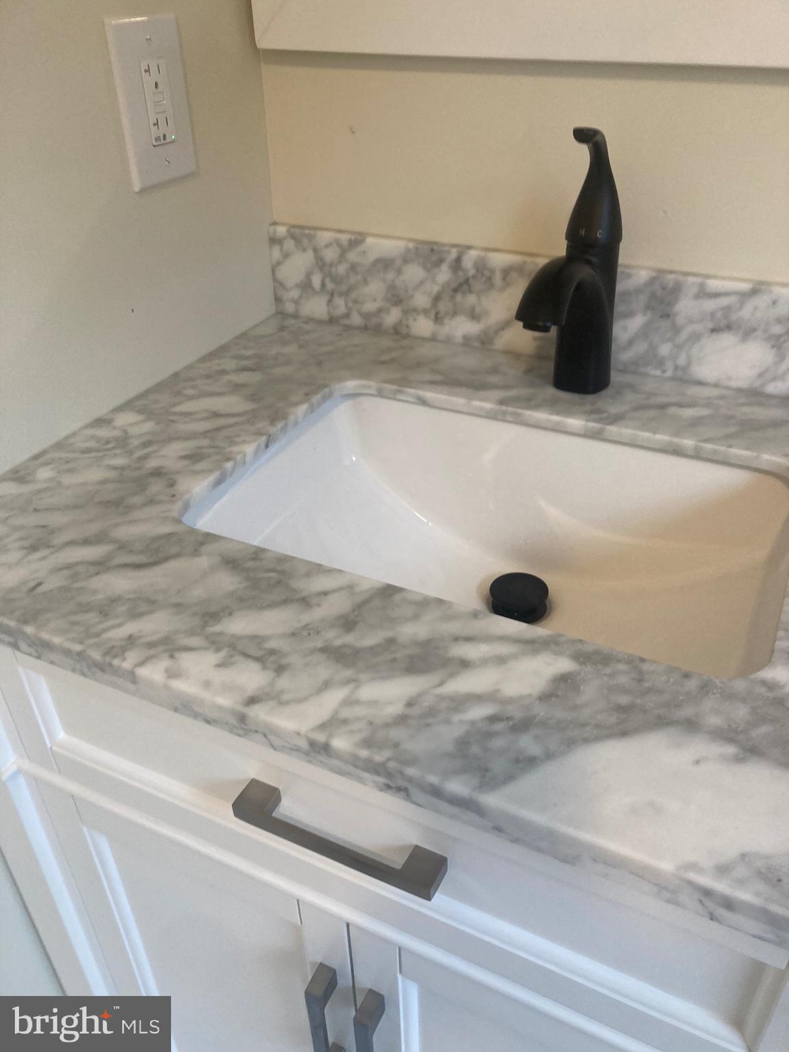 WALLACE MANOR - Residential Lease