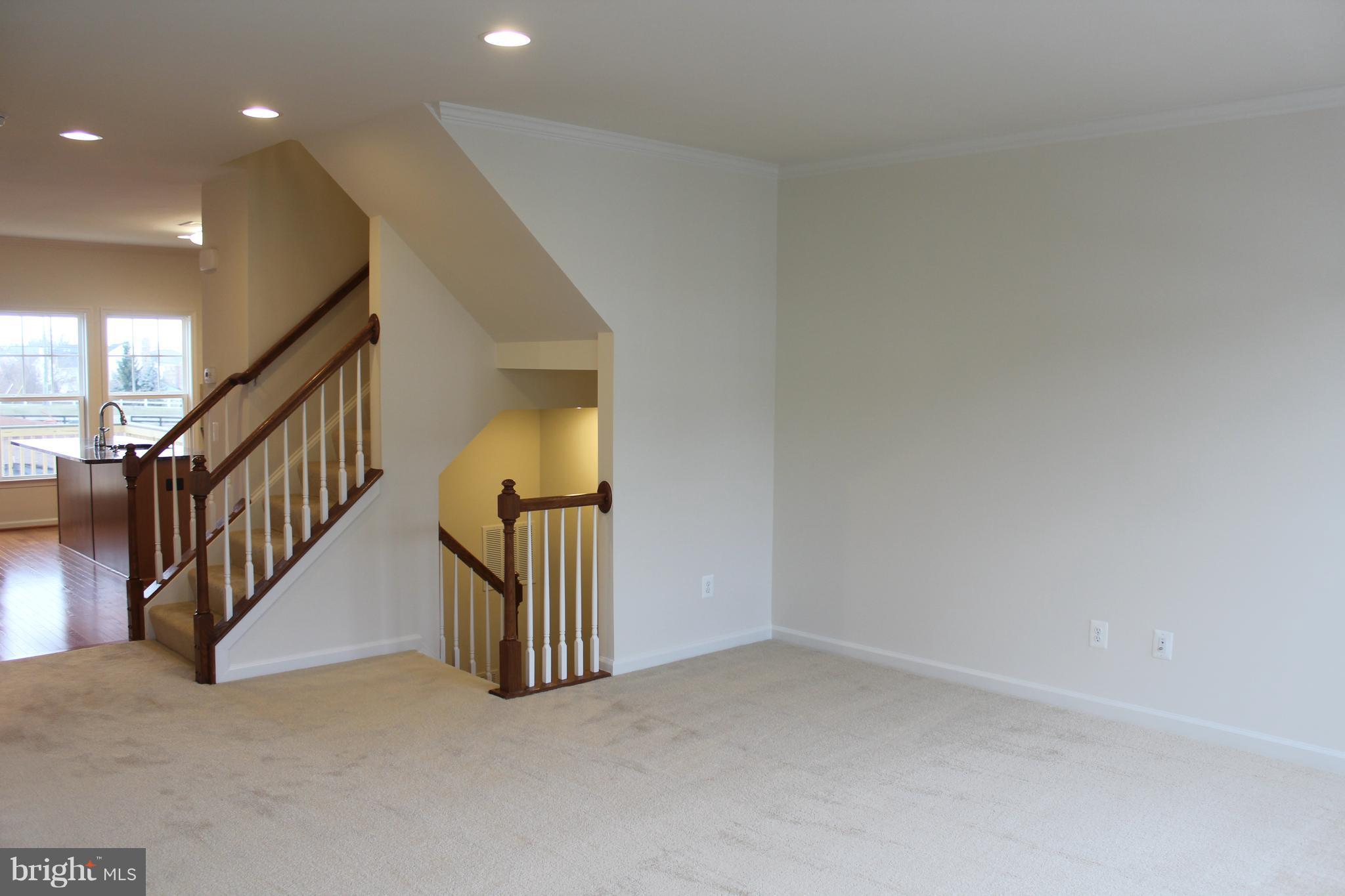 SIGNATURE AT BROADLANDS - Residential Lease