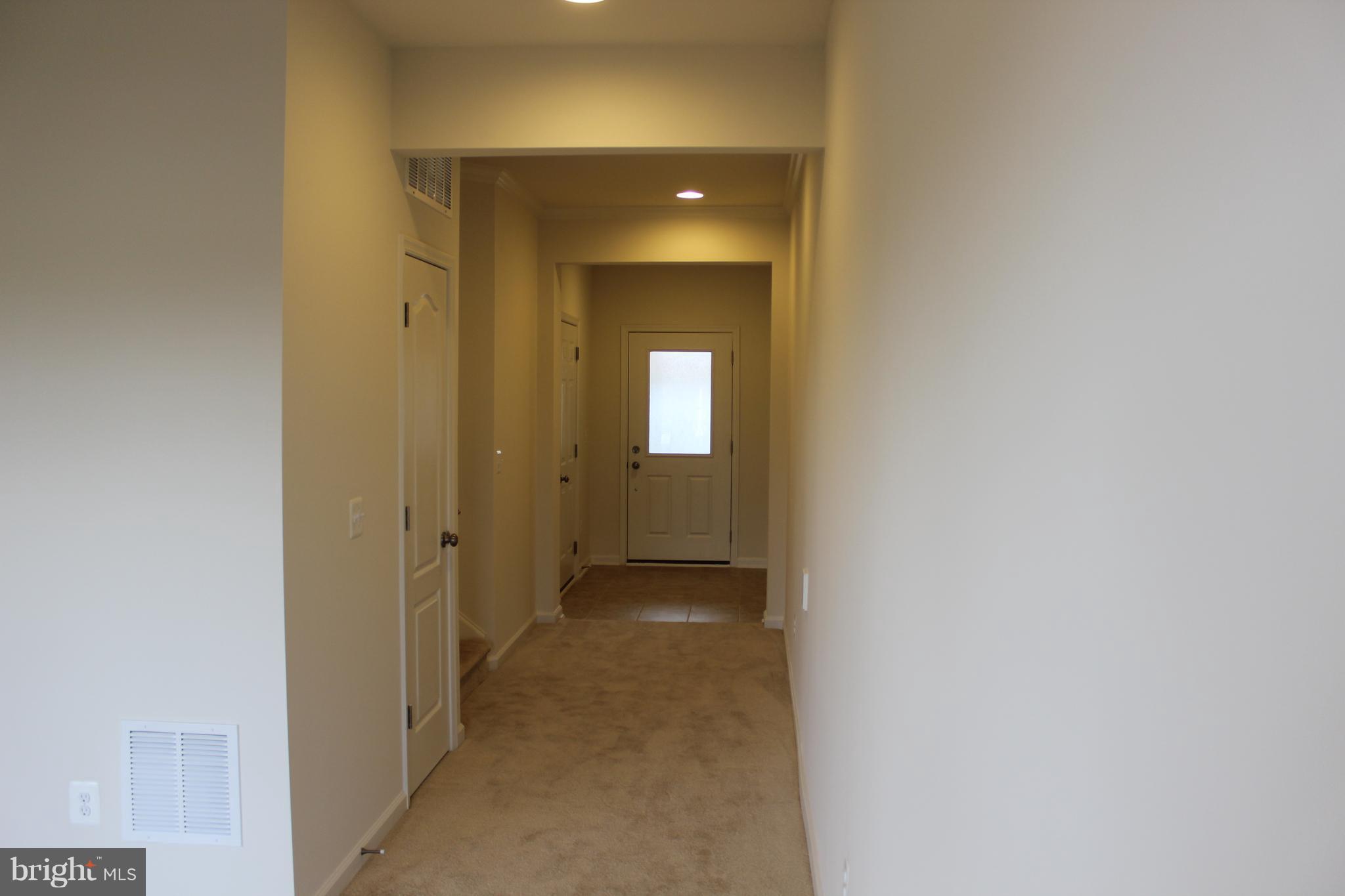 SIGNATURE AT BROADLANDS - Residential Lease