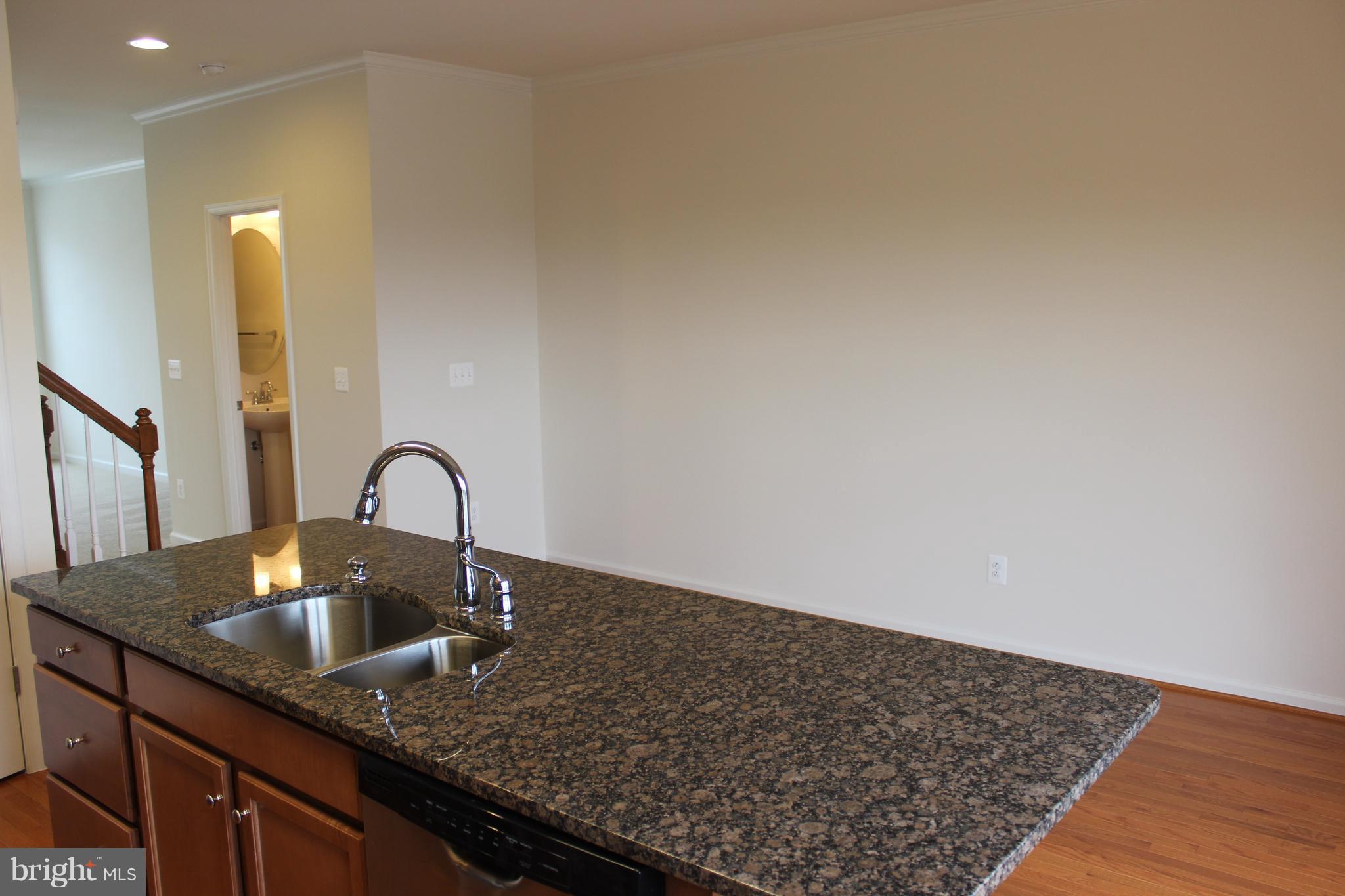 SIGNATURE AT BROADLANDS - Residential Lease