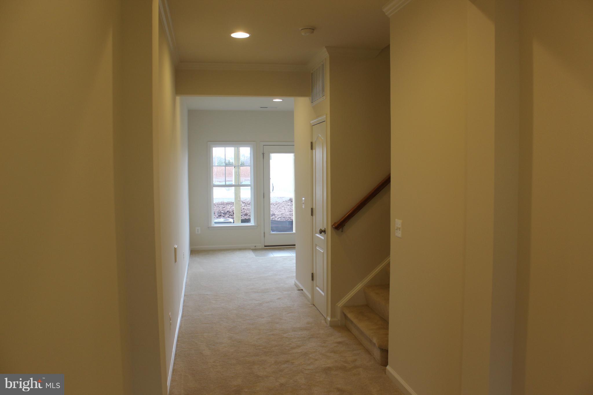 SIGNATURE AT BROADLANDS - Residential Lease