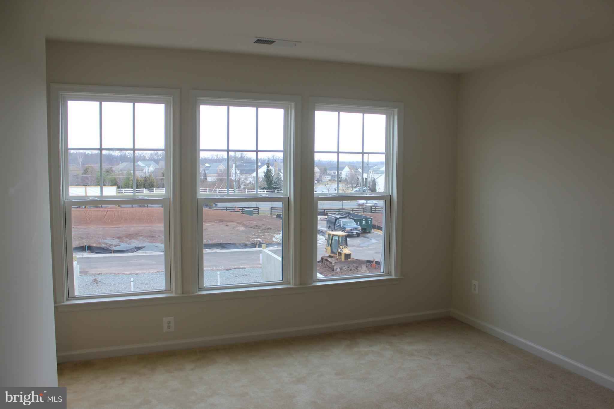 SIGNATURE AT BROADLANDS - Residential Lease