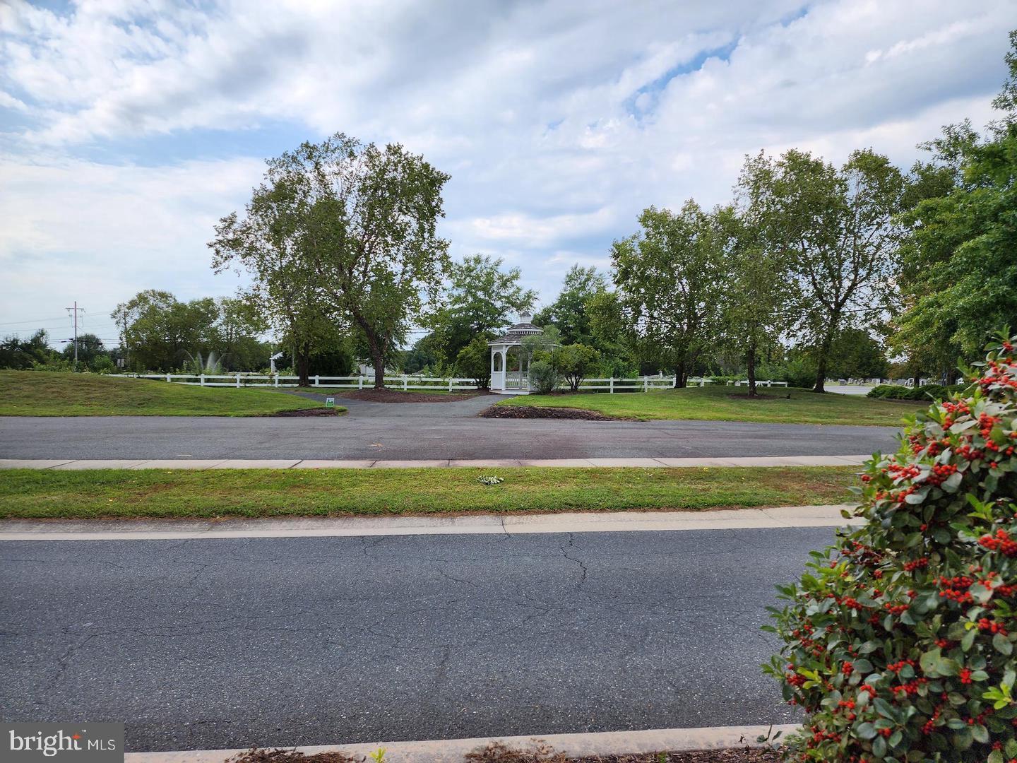 CATTAIL CROSSING - Residential Lease