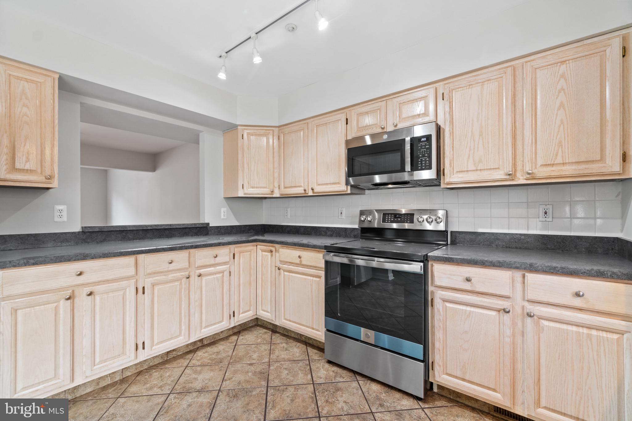 VILLAGE OF DORSEY SEARCH - Residential