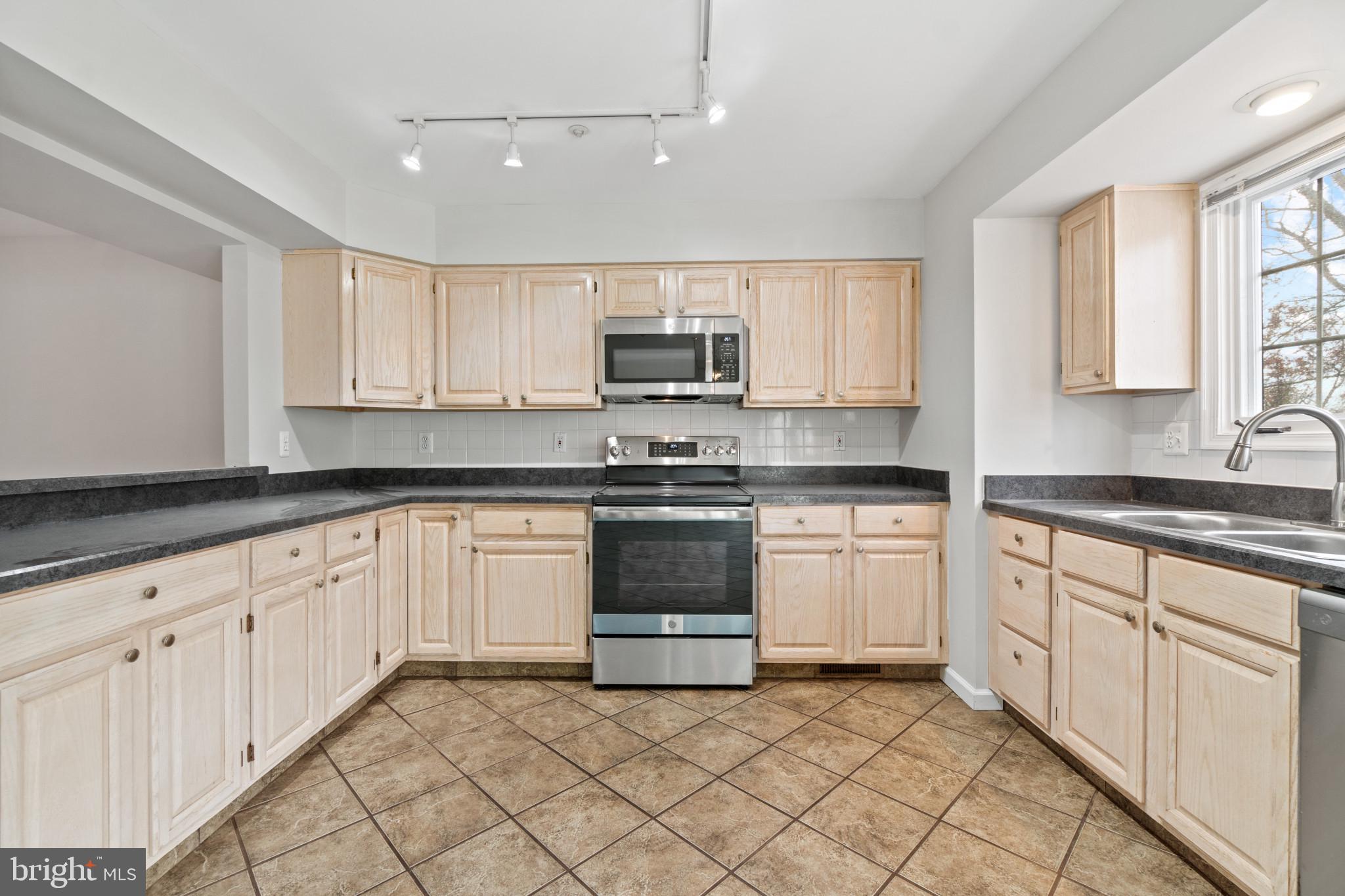 VILLAGE OF DORSEY SEARCH - Residential