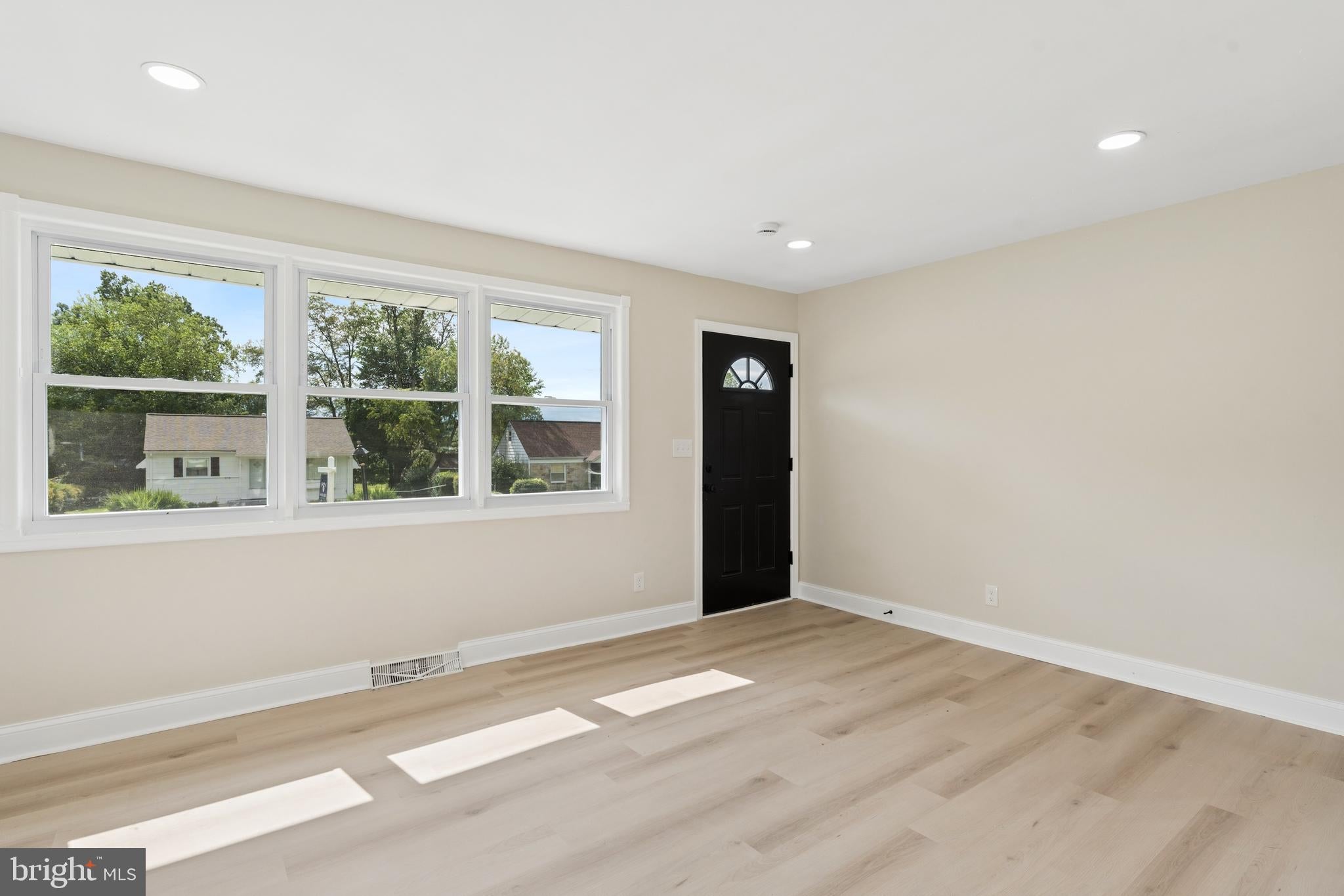 709 TEMPLECLIFF