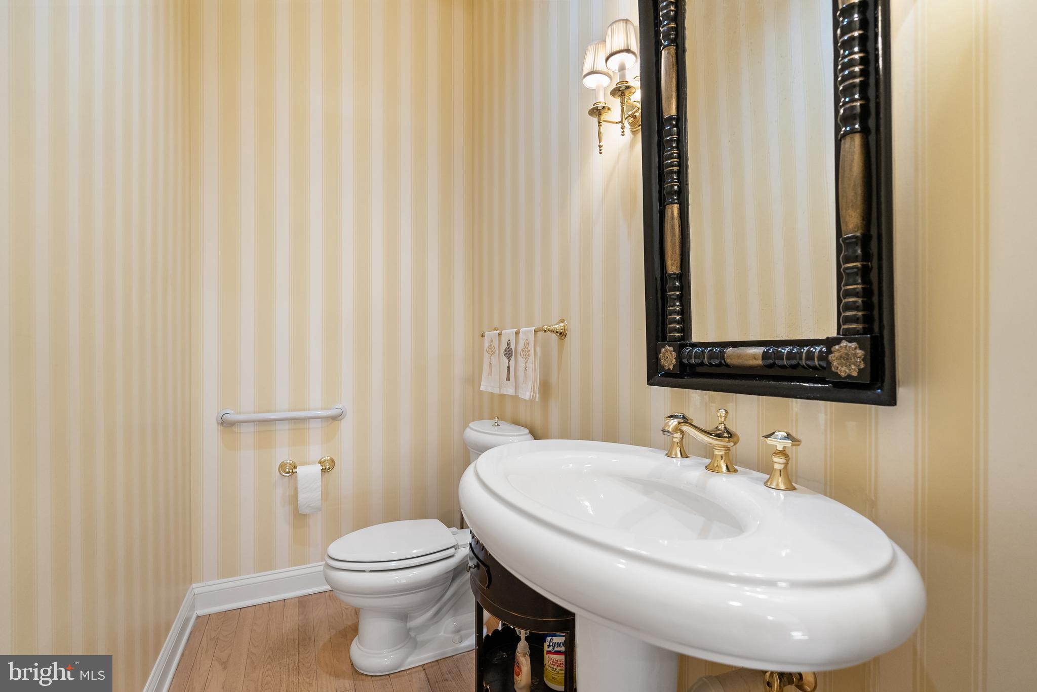 7440 OLD MAPLE SQUARE