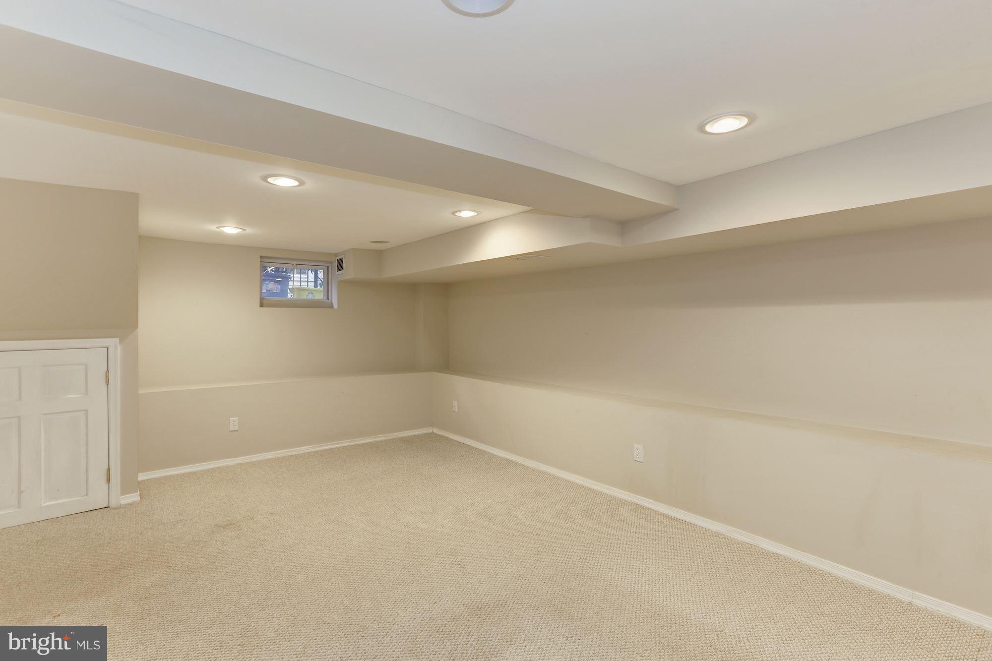 MURRAY HILL - Residential