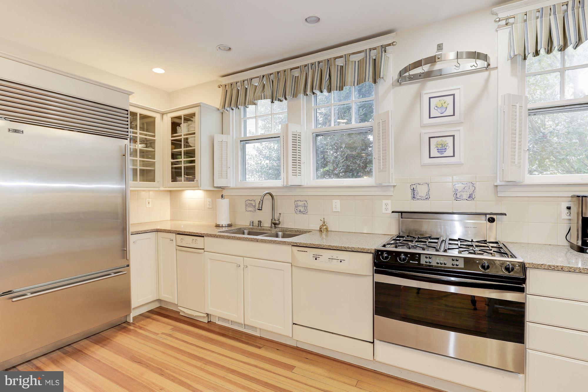 MURRAY HILL - Residential