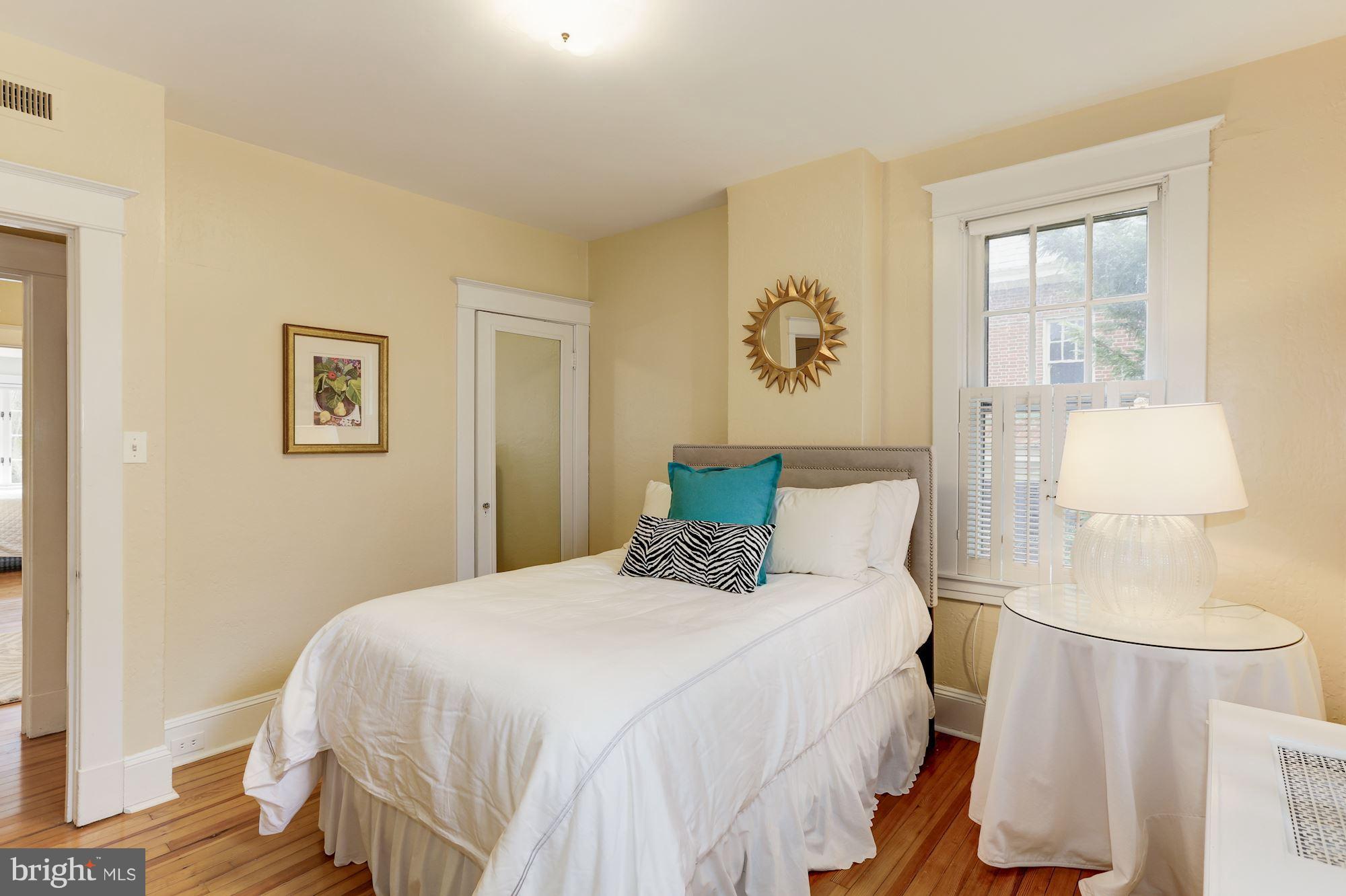 MURRAY HILL - Residential