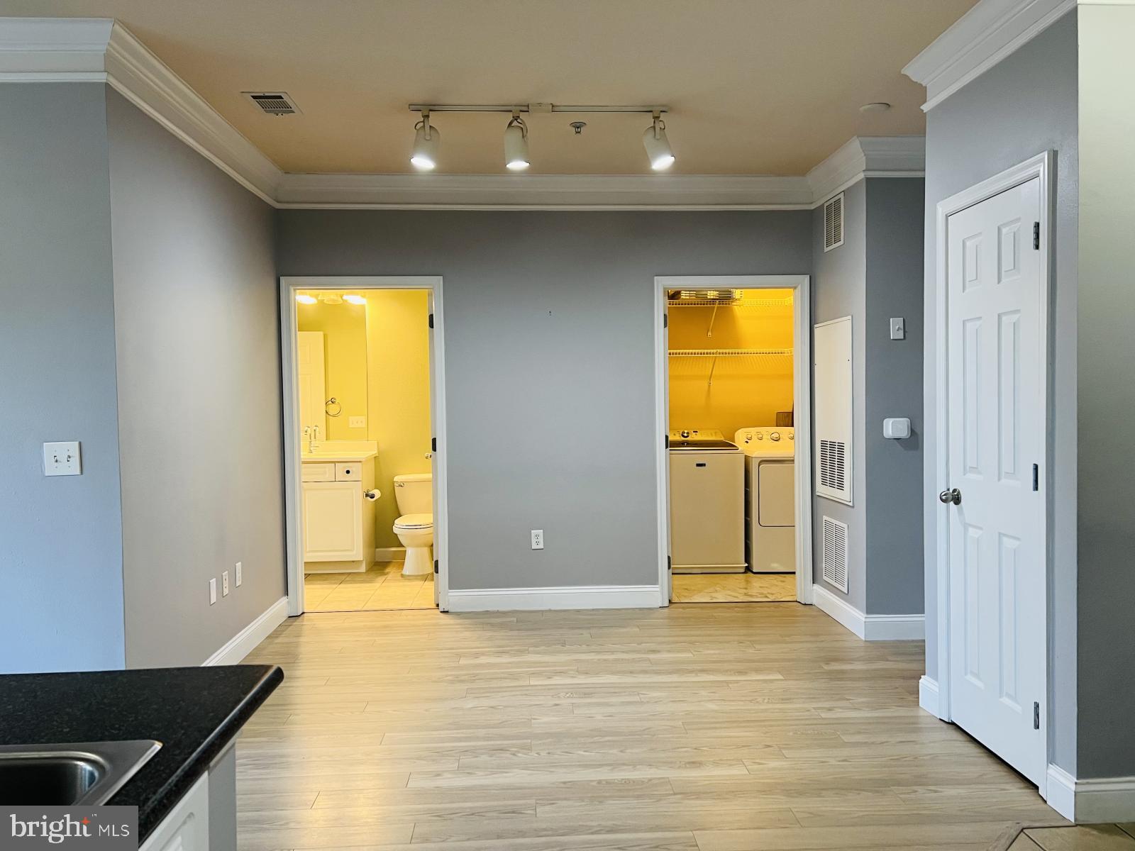 FITZ AT ROCKVILLE TOWN C - Residential